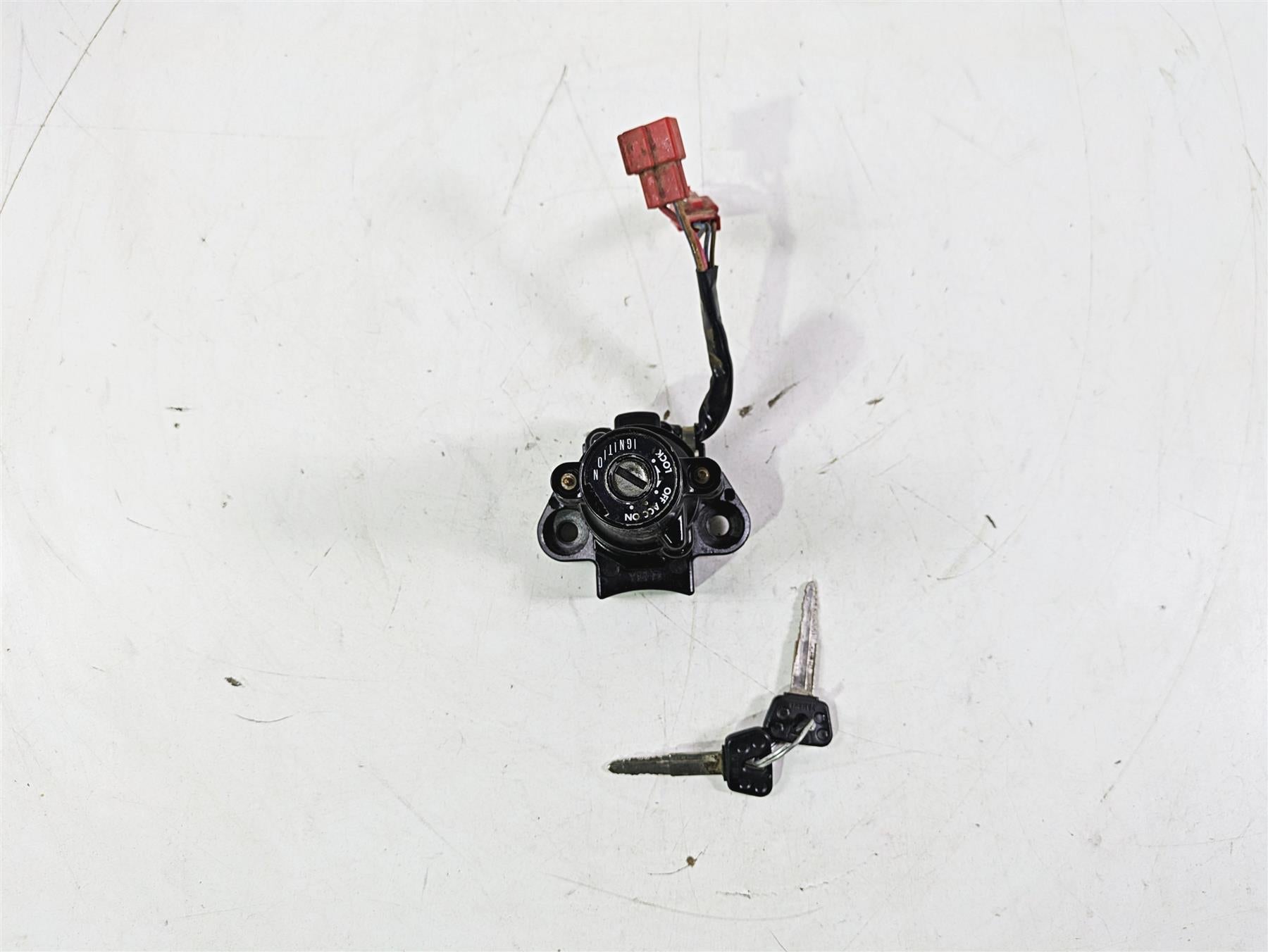 2004 Yamaha XVZ1300 Royal Star Ignition Switch Steering Lock Set 4XY-82501-01-00 {{ shop.shopifyCountryName }} - Mototech271