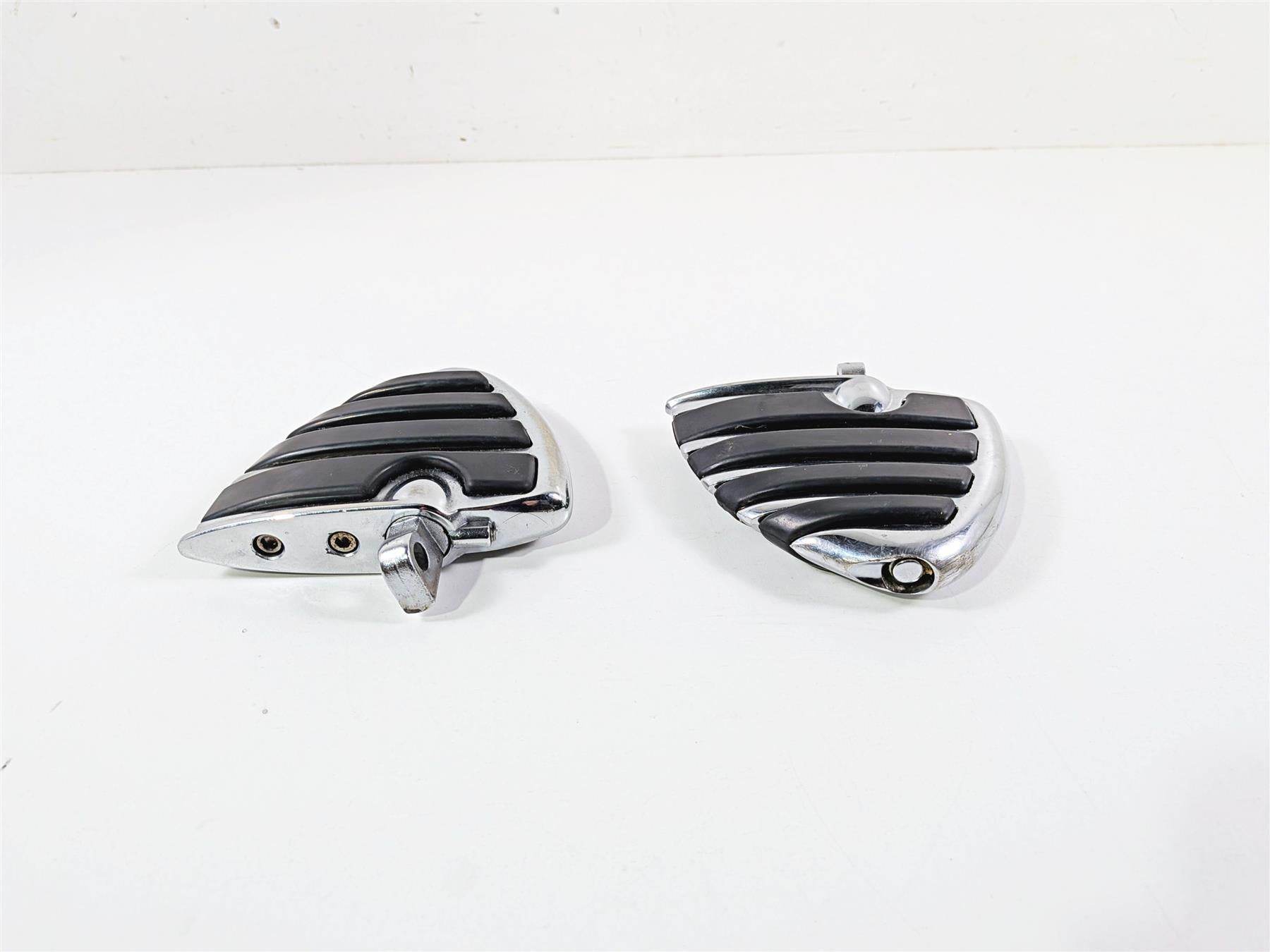 2009 Harley FXCWC Softail Rocker Mini Chrome Wing Front Footpeg Foot Rest Set {{ shop.shopifyCountryName }} - Mototech271