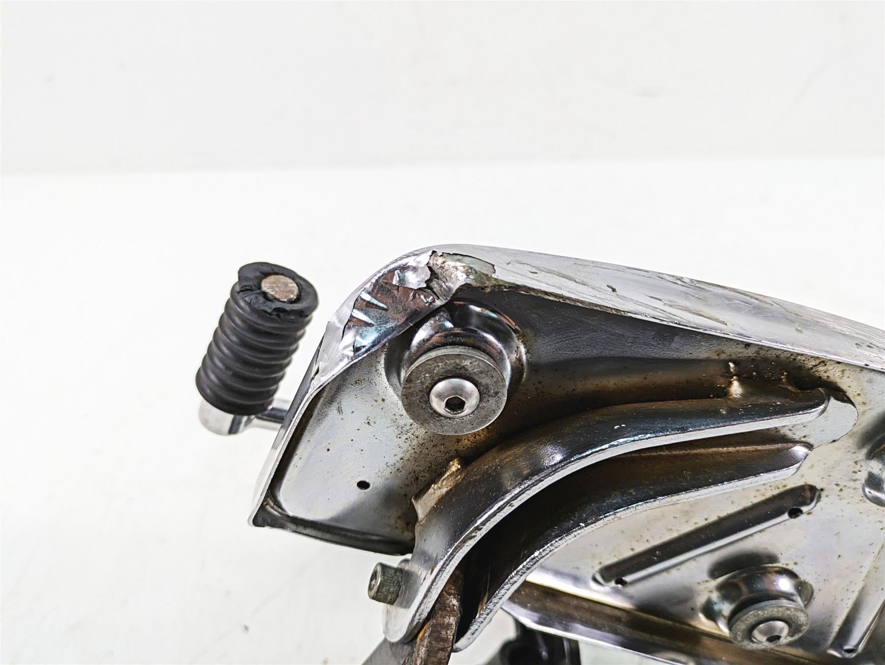 2006 Harley FLSTI Softail Heritage Front Left Floor Board Shifter -Read 33630-00 {{ shop.shopifyCountryName }} - Mototech271