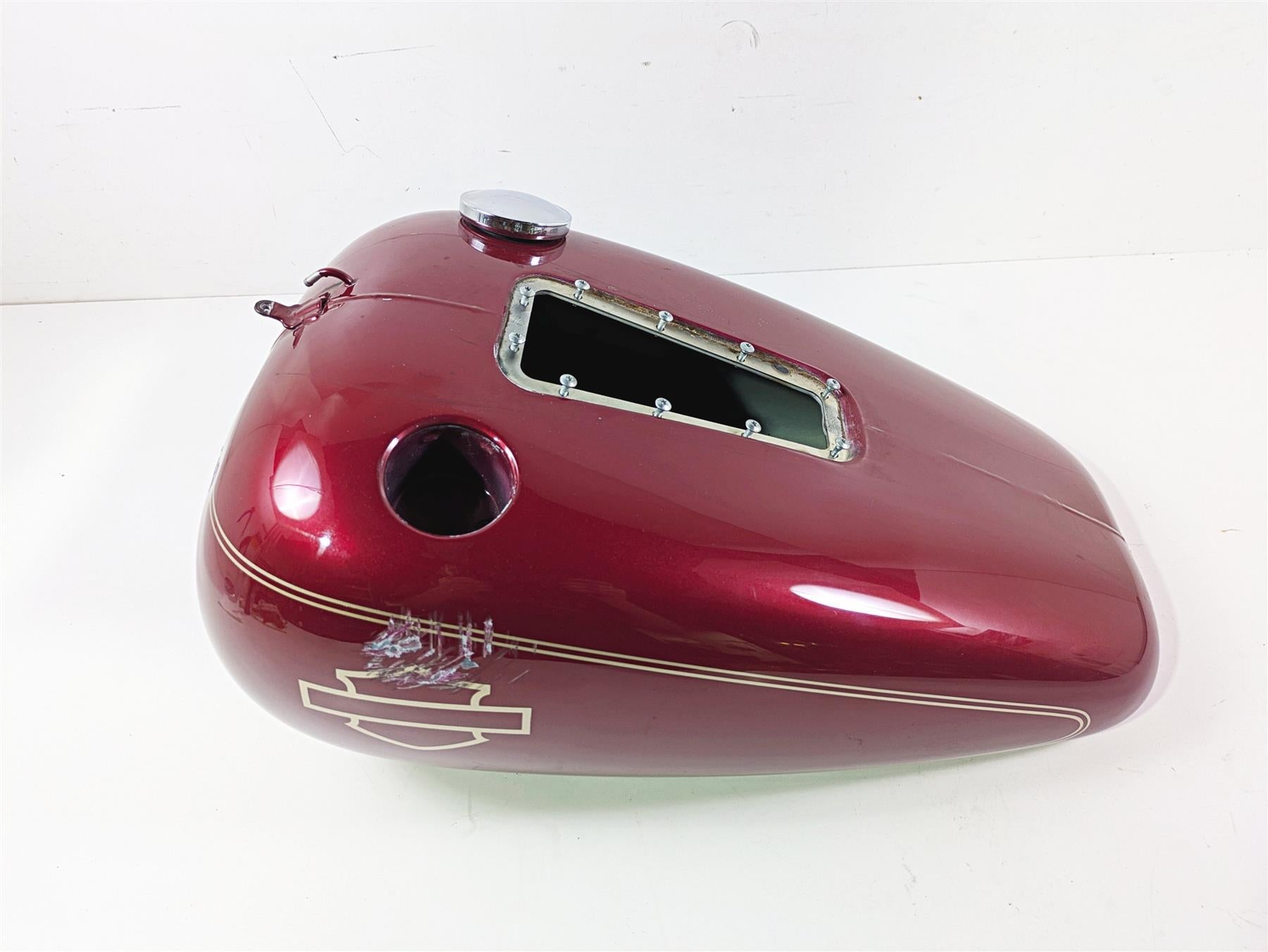 2004 Harley Softail FXSTDI Deuce Fuel Gas Petrol Tank - READ 62082-00D {{ shop.shopifyCountryName }} - Mototech271
