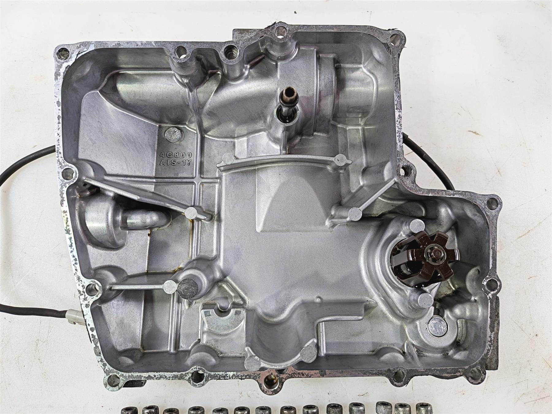 2008 Yamaha YZF R1 RN19 Bottom Motor Cover Oil Pan 4C8-13417-00-00 4C8-13400-00 {{ shop.shopifyCountryName }} - Mototech271