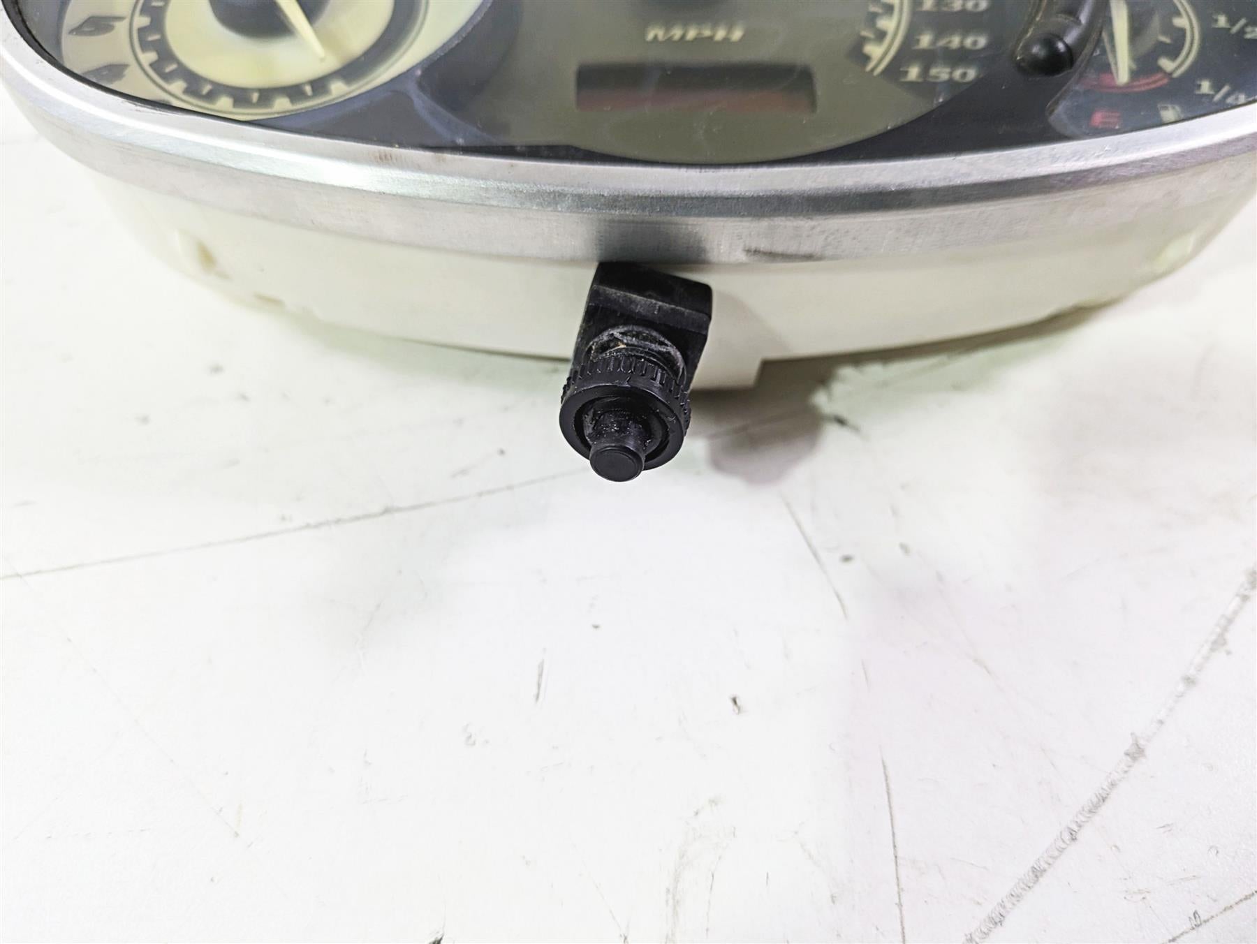 2012 Harley VRSCF Muscle V Rod Gauges Speedometer Instrument - 42k 71962-09A {{ shop.shopifyCountryName }} - Mototech271