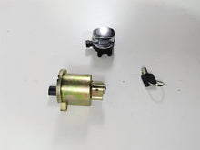 Load image into Gallery viewer, 2016 Harley Touring FLHR Road King  Ignition Switch Key Lock Set 71400010A
