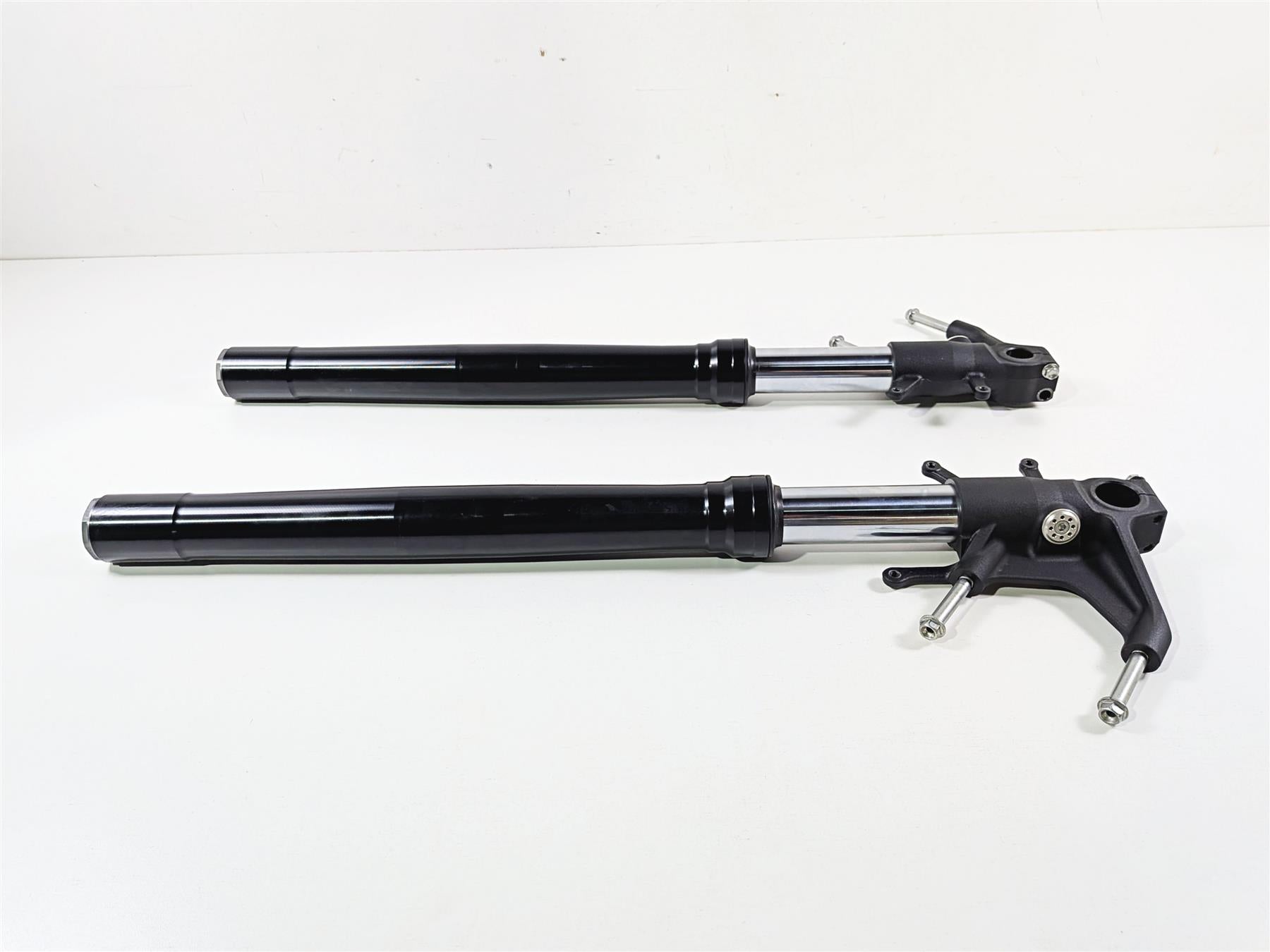 2024 Suzuki GSXR600 Front Fork Leg Set Showa - 2K Only 51103-14J11 51104-14J11 {{ shop.shopifyCountryName }} - Mototech271