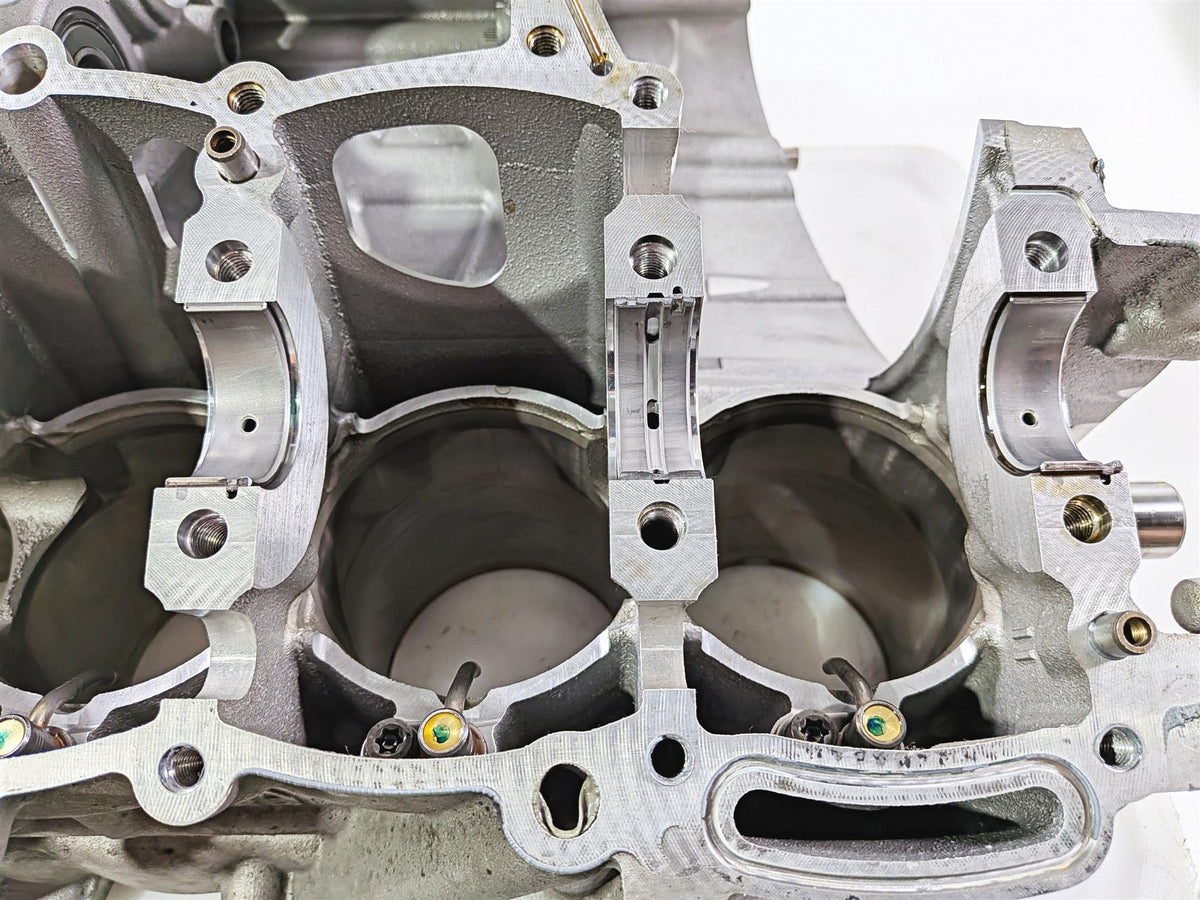 2017 BMW S1000RR K46 Upper Engine Crank Case Cylinder Jugs 11008561534 {{ shop.shopifyCountryName }} - Mototech271
