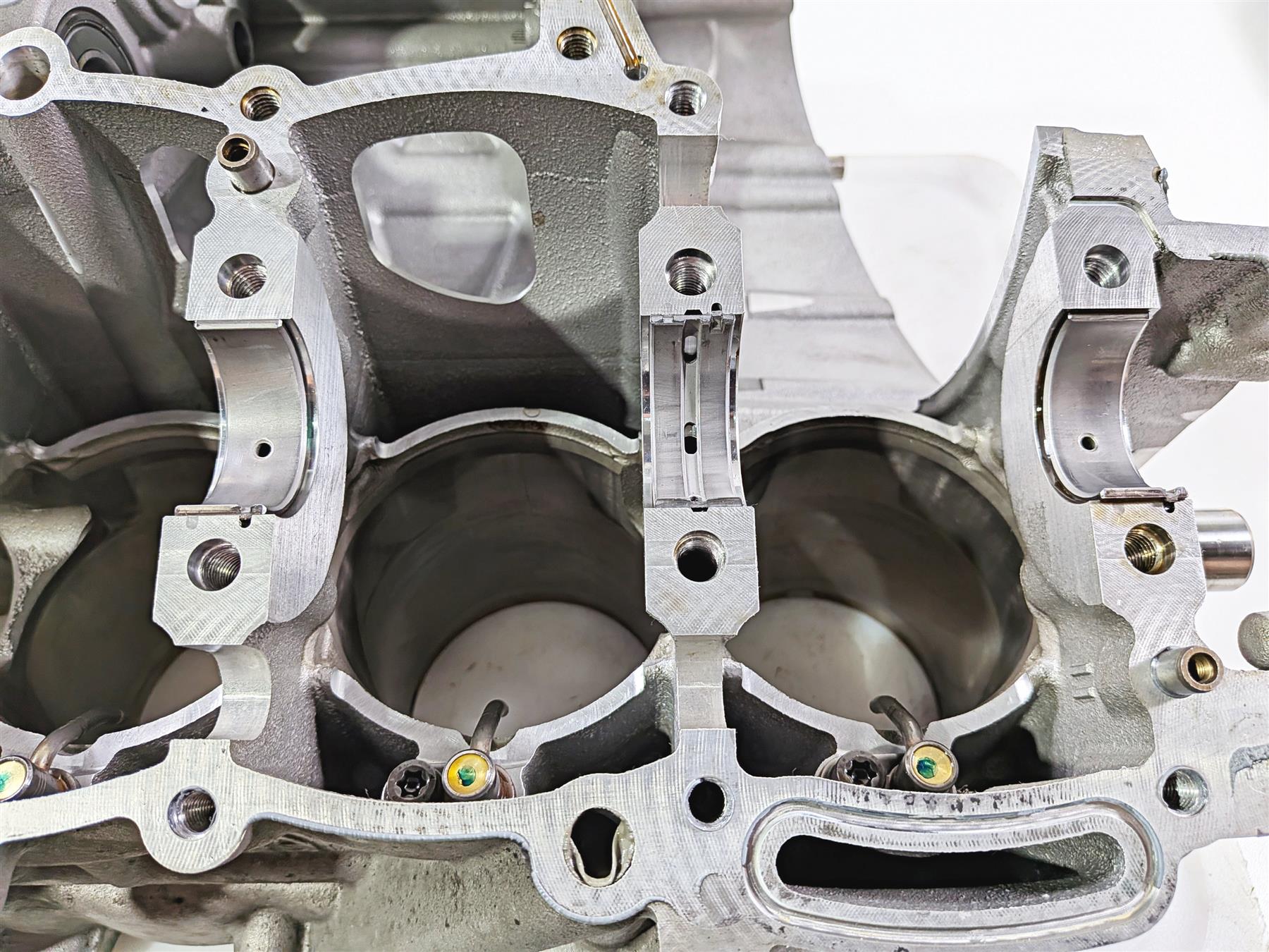 2017 BMW S1000RR K46 Upper Engine Crank Case Cylinder Jugs 11008561534 {{ shop.shopifyCountryName }} - Mototech271