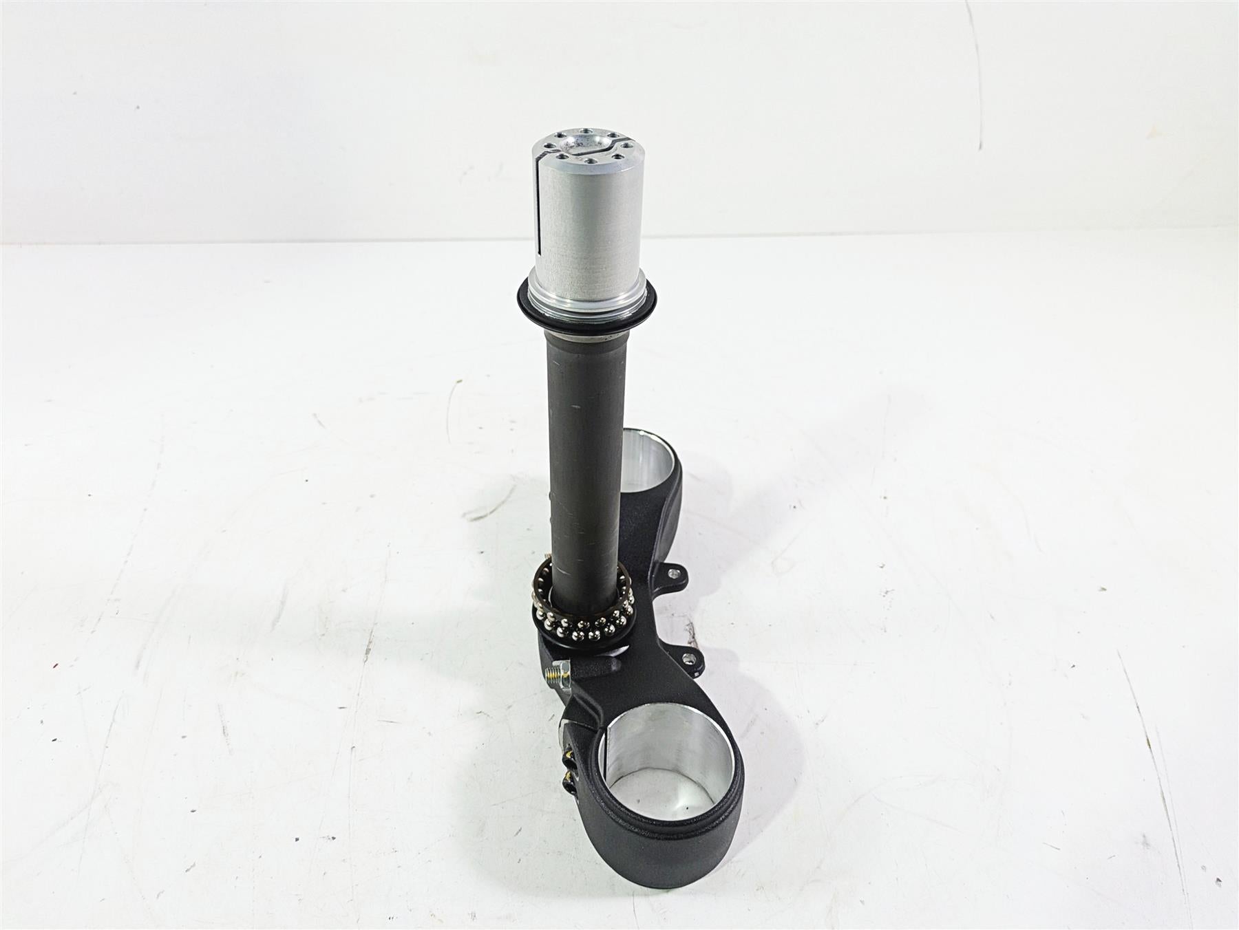 2018 Ducati Hypermotard 939 SP Lower Triple Tree 58mm For Ohlins Fork 34220762AA {{ shop.shopifyCountryName }} - Mototech271