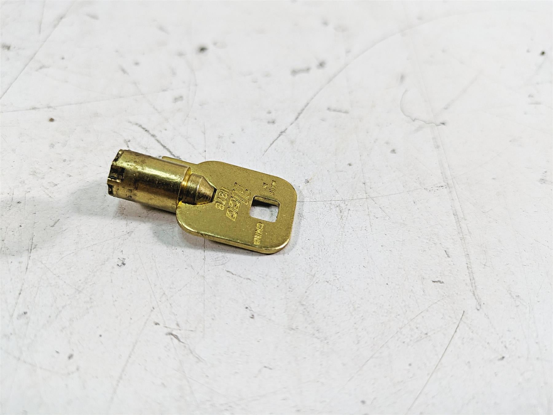 2009 Harley FXCWC Softail Rocker C Ignition Switch Key Lock Set 71792-08 {{ shop.shopifyCountryName }} - Mototech271