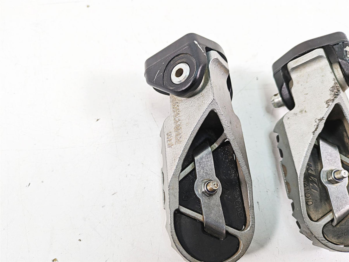 2020 KTM 1290 Super Adventure R Front Rider Driver Footpeg Set 60003040133 {{ shop.shopifyCountryName }} - Mototech271