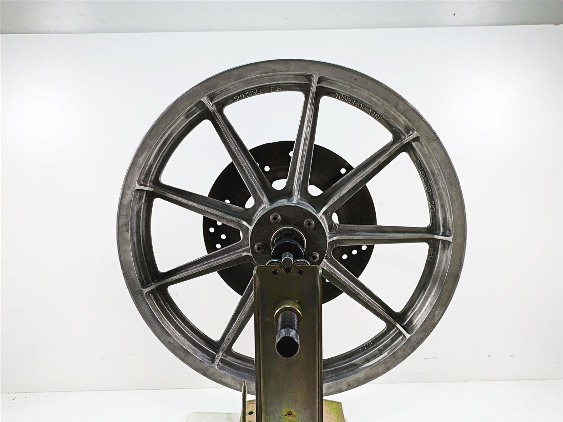 1990 Harley Sportster XLH883 XL883 Straight 19x2.15 9 Spoke Front Wheel 43338-83 {{ shop.shopifyCountryName }} - Mototech271