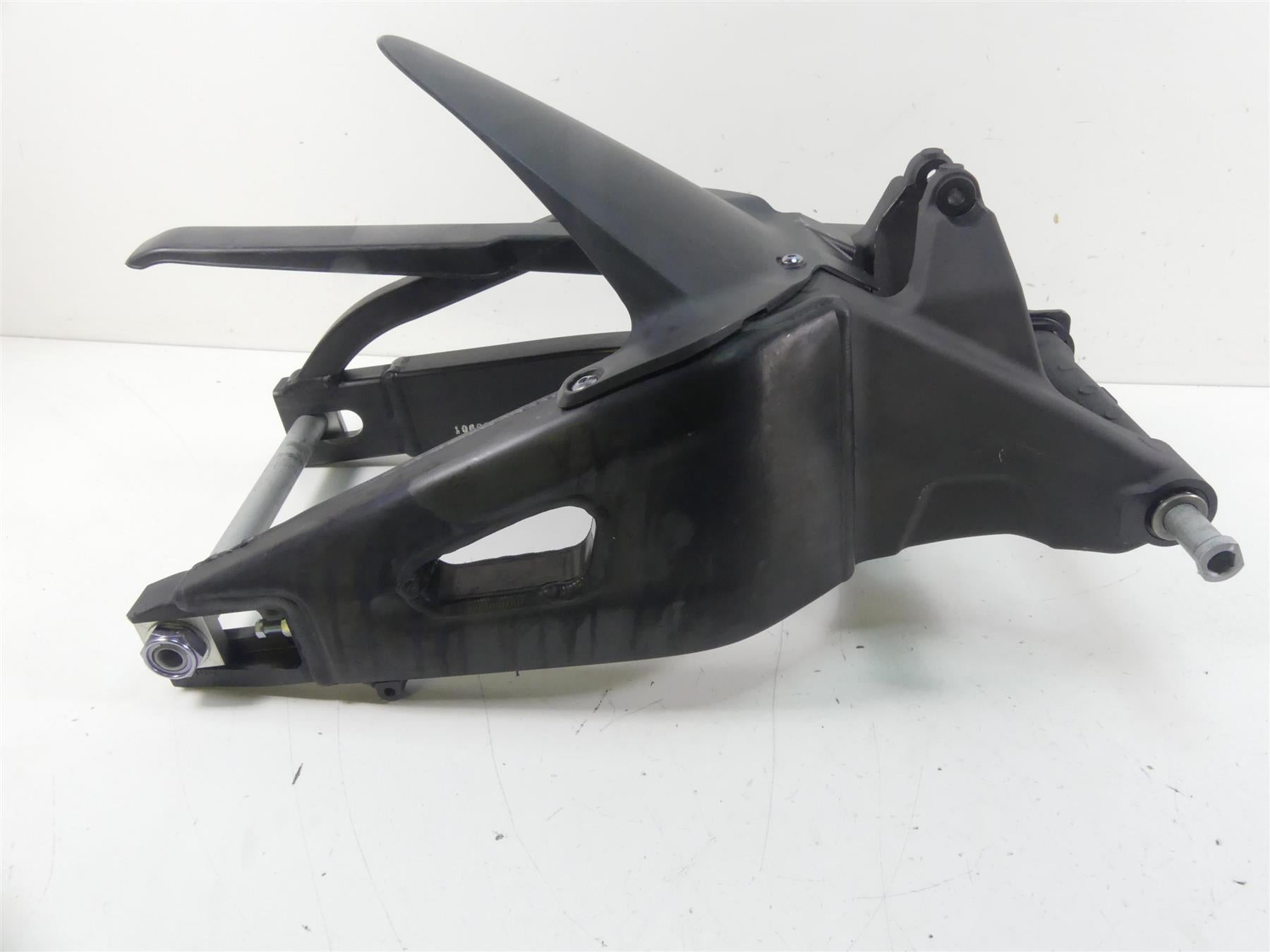 2021 Honda CBR600RR Straight Rear Swingarm Swing Arm Suspension 52200-MFJ-A51 {{ shop.shopifyCountryName }} - Mototech271