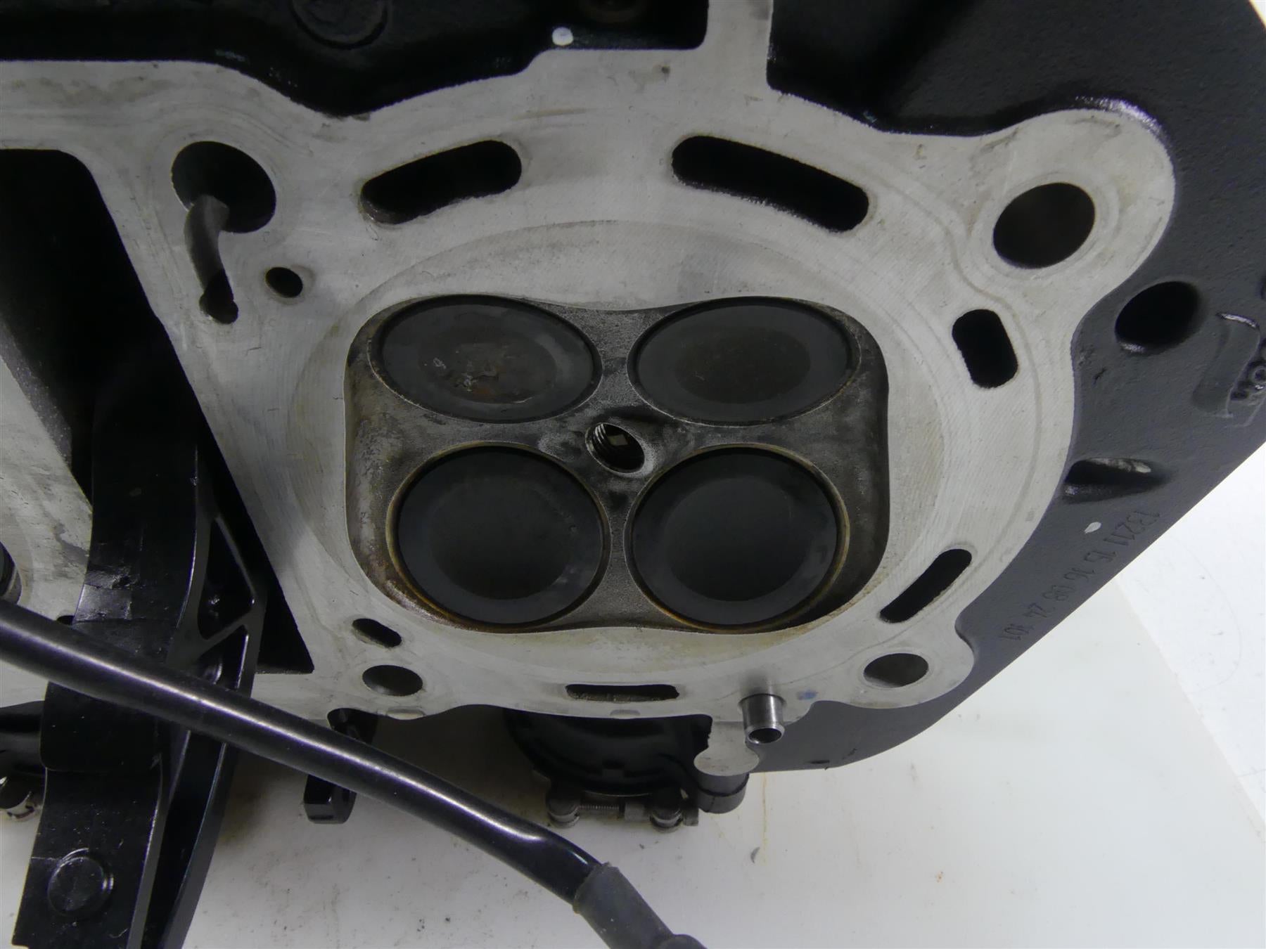 2017 Triumph Thruxton 1200 R Cylinderhead Cylinder Head 4K T1156014 {{ shop.shopifyCountryName }} - Mototech271