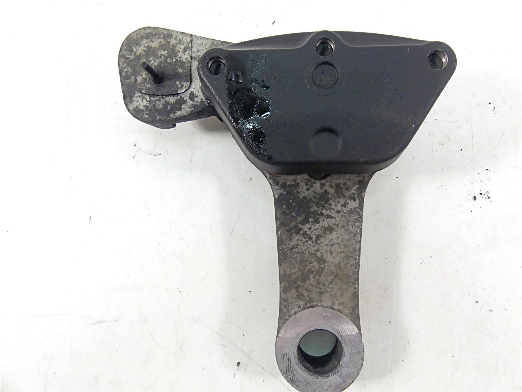 2004 Harley Touring FLHTCUI Electra Glide Rear Caliper & Bracket 44080-02B {{ shop.shopifyCountryName }} - Mototech271
