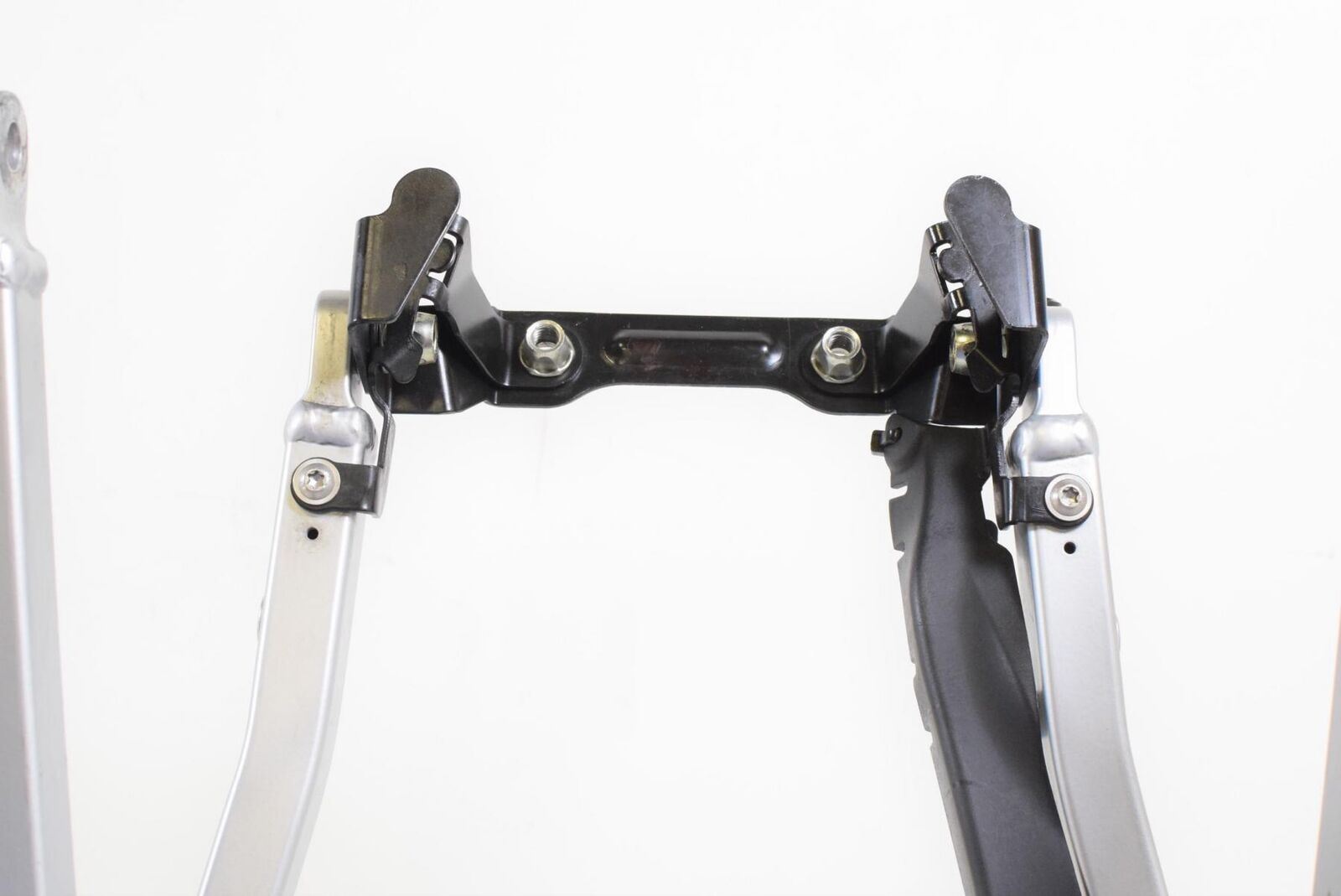 08 BMW K1200S K1200 S K40 Rear Subframe Sub Frame Chassis 46517655446 {{ shop.shopifyCountryName }} - Mototech271