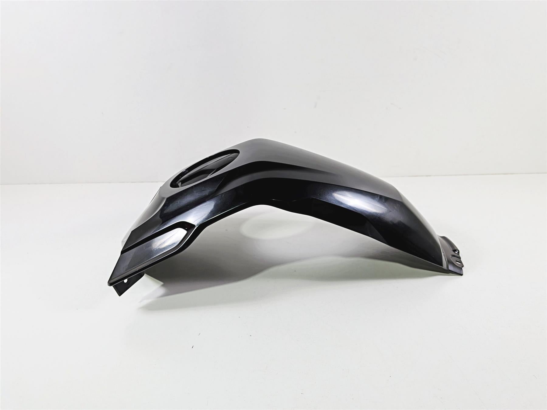 2023 BMW F850GS K81 Mid Center Tank Fairing Cover Cowl 46618564544 46618564545 {{ shop.shopifyCountryName }} - Mototech271