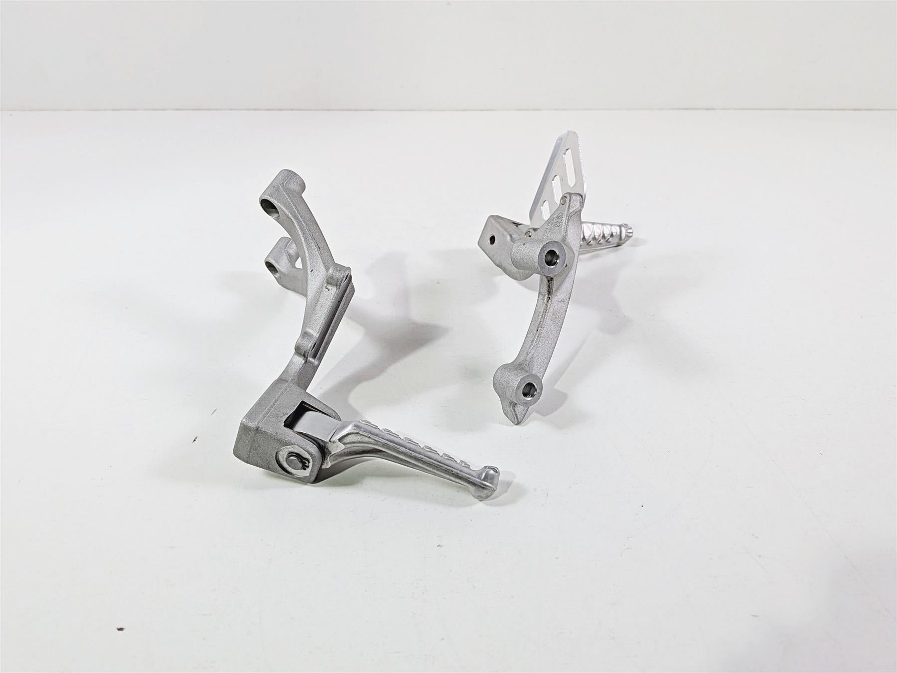 2014 Aprilia RSV4 RR Factory Rear Passenger Foot Peg Rest Set 893996 893997 {{ shop.shopifyCountryName }} - Mototech271