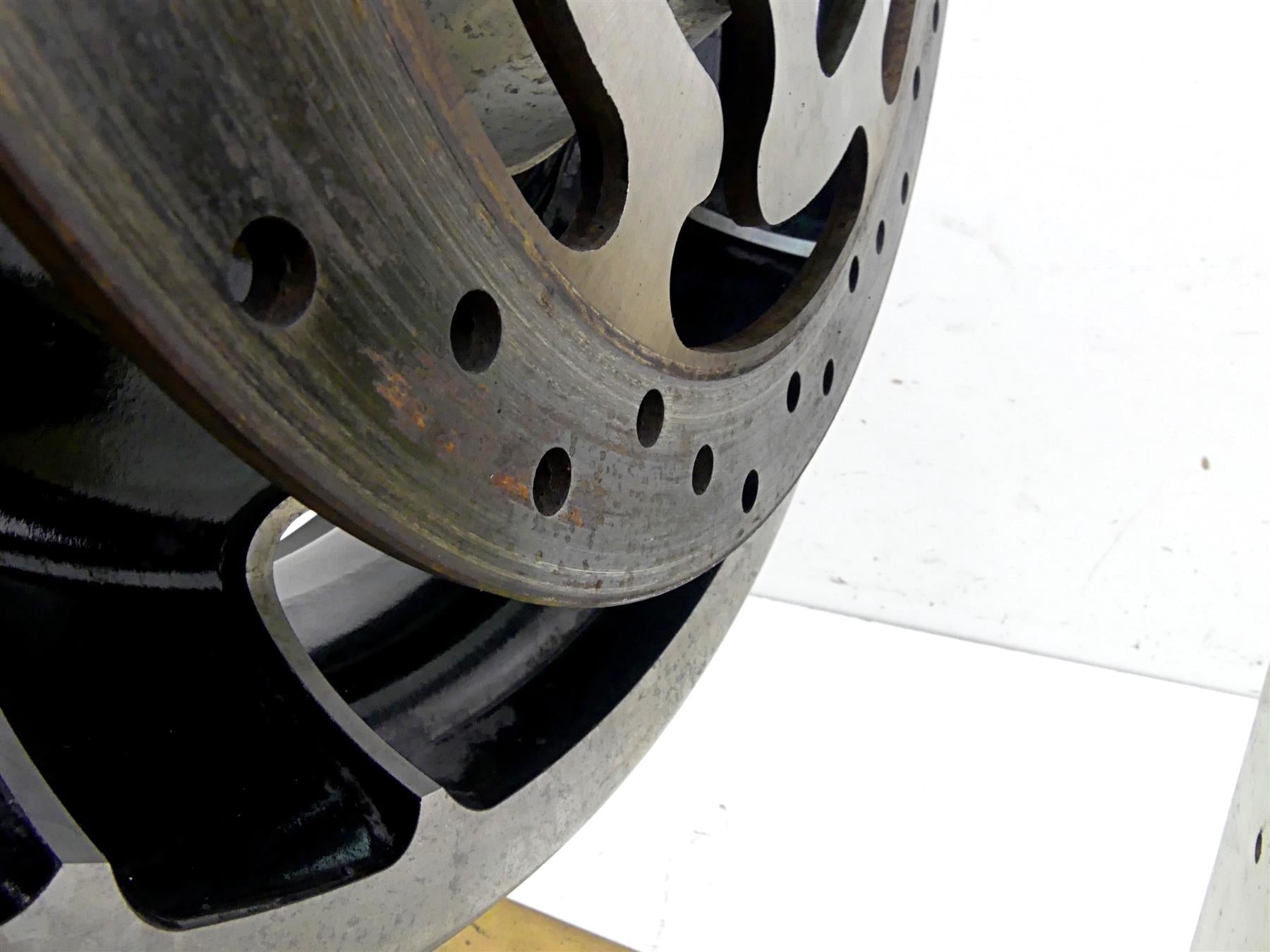 2011 Harley Touring FLTRX Road Glide 16x5 Rear Wheel Rim - Read 40900194 {{ shop.shopifyCountryName }} - Mototech271