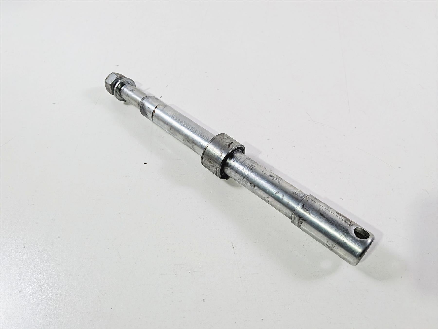 2014 Harley FXSB Softail Breakout Front Wheel Spindle Axle 41547-07A-Mototech271