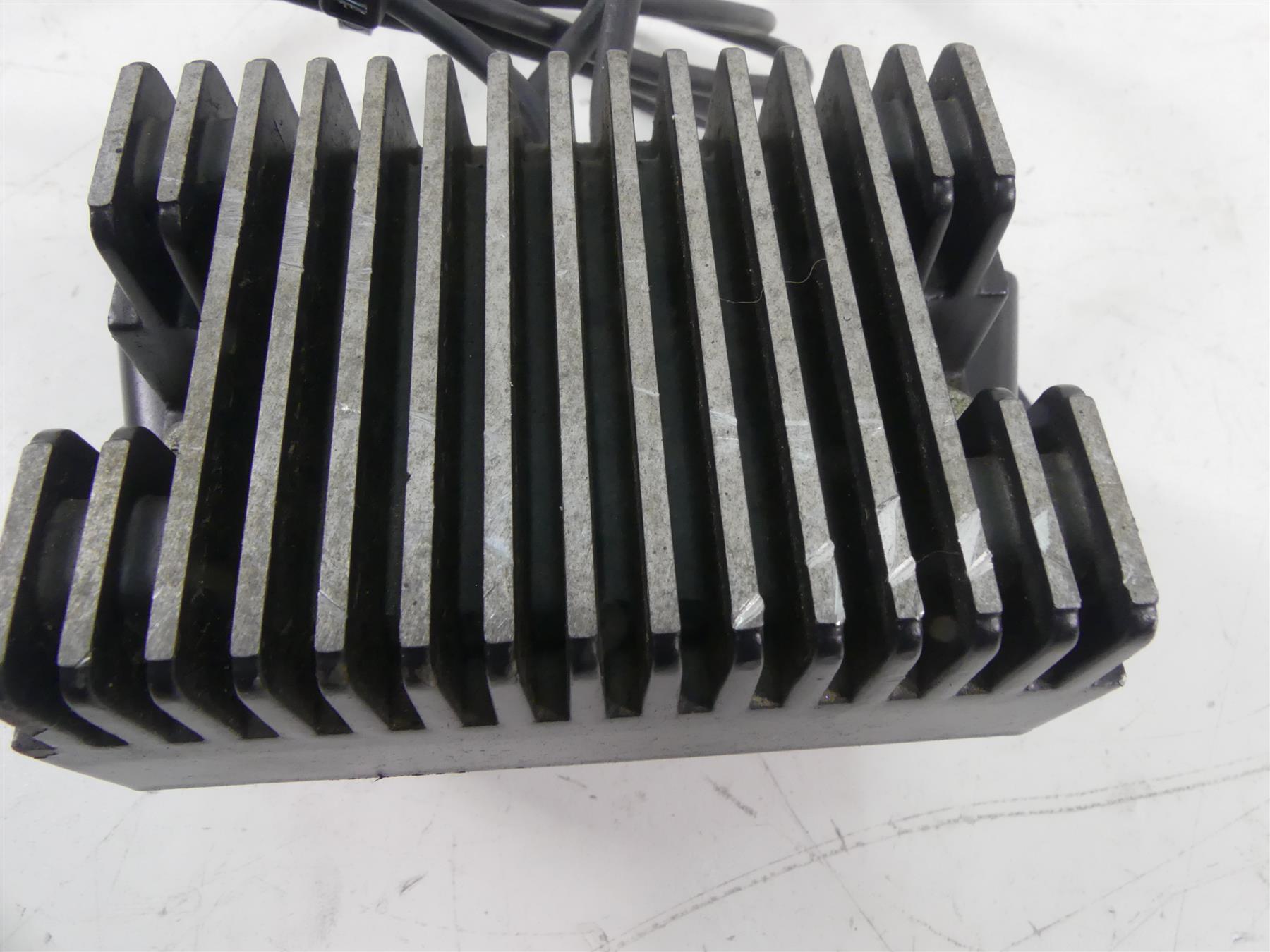 1989 Harley Touring FLTC Tour Glide Rectifier Voltage Regulator 74519-88B {{ shop.shopifyCountryName }} - Mototech271