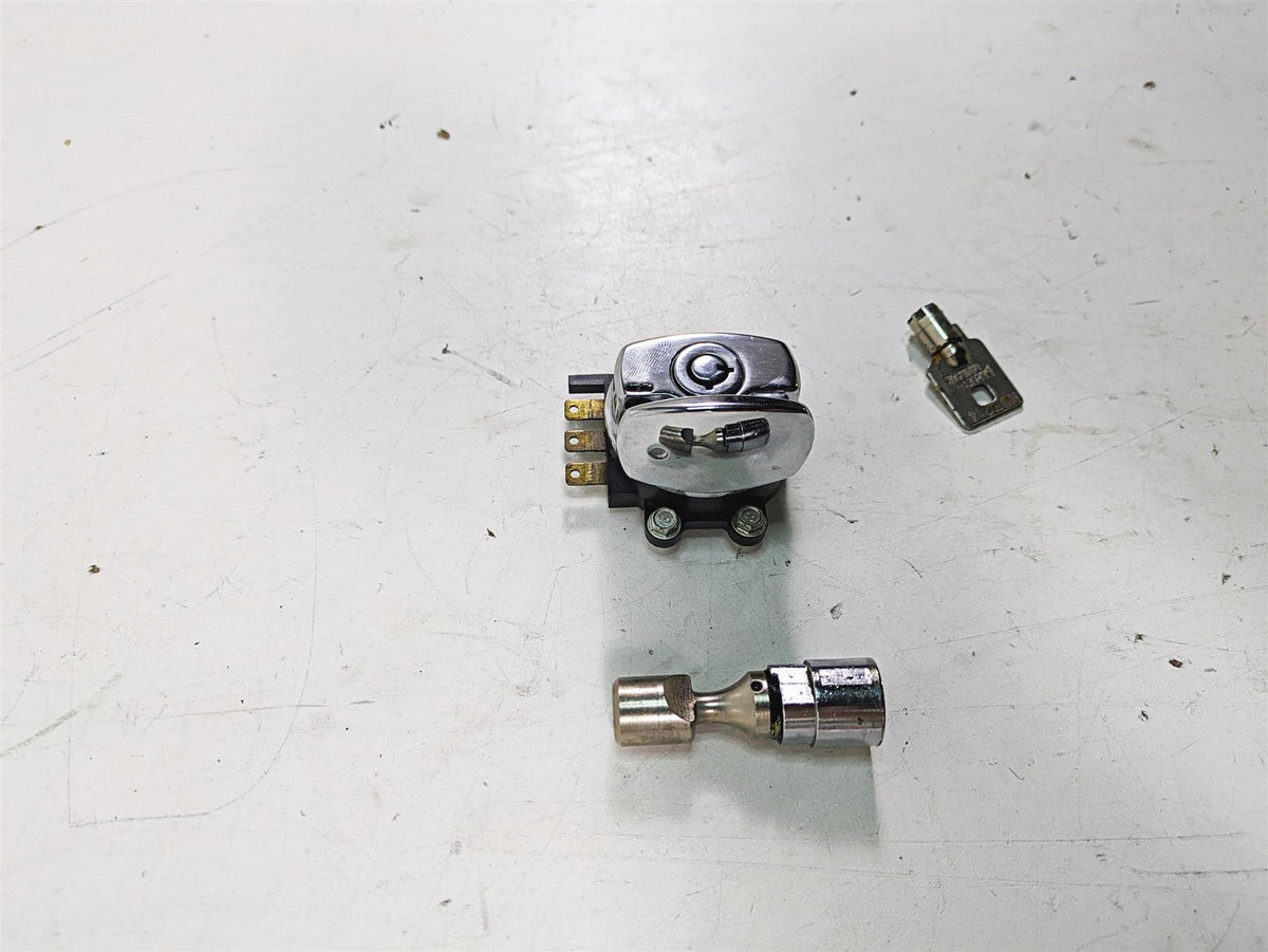 2000 Harley FXSTS Softail Springer Ignition Switch Key Lock Set 71450-04 {{ shop.shopifyCountryName }} - Mototech271