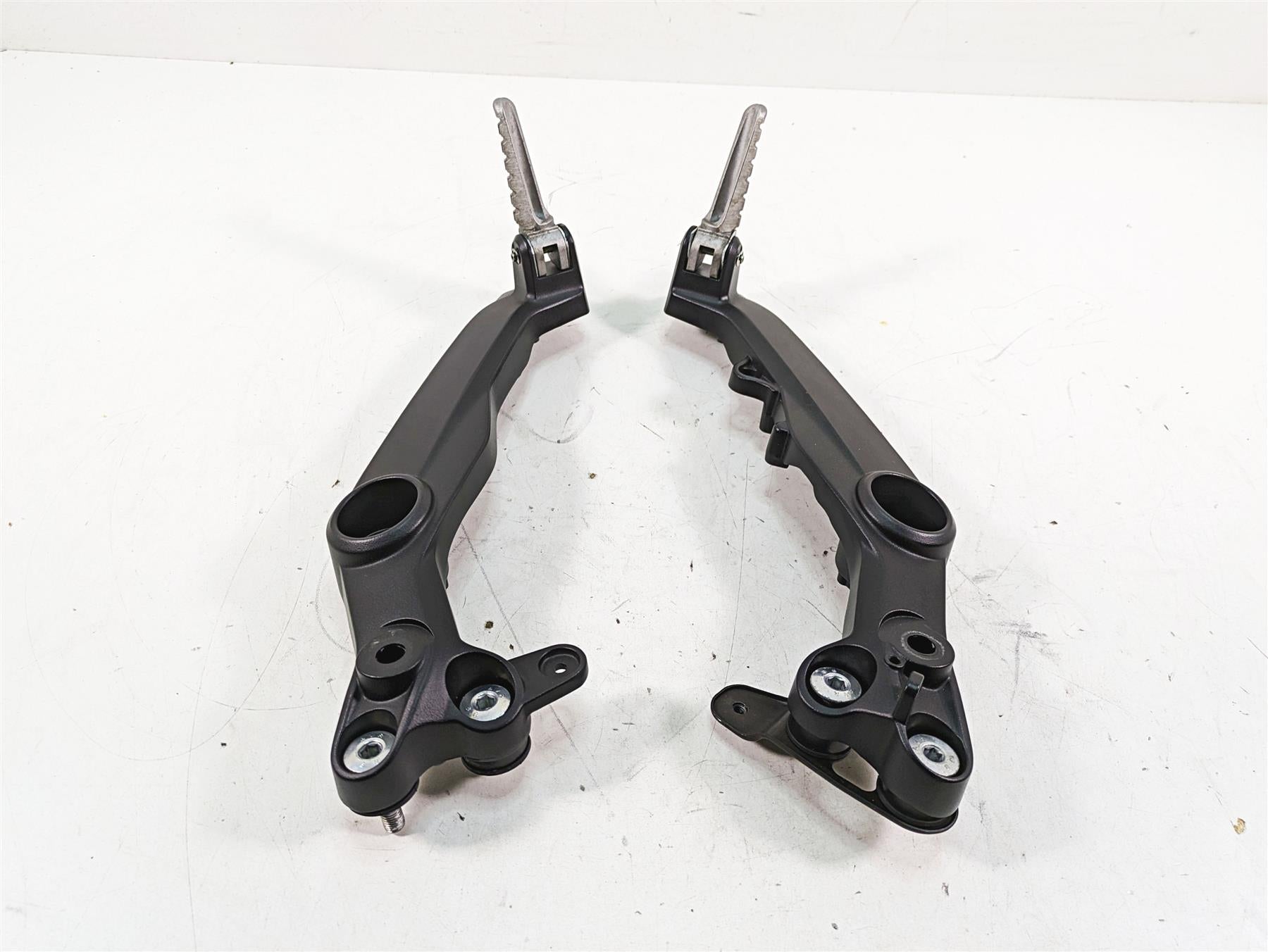2020 Ducati Scrambler 1100 Sport Pro Rear Passenger Footpeg Set 82412831AB {{ shop.shopifyCountryName }} - Mototech271