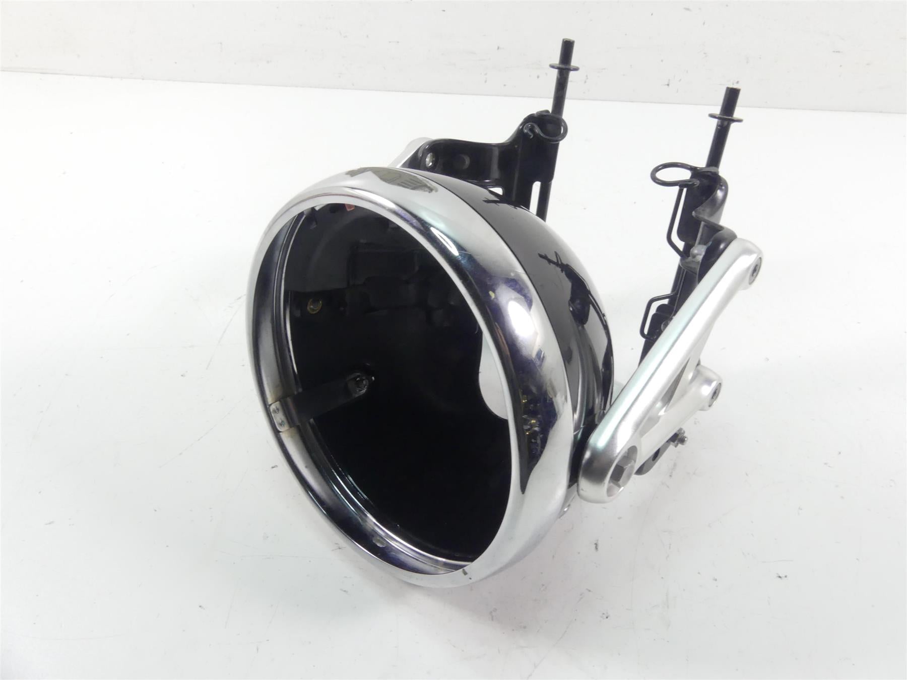 2017 Triumph Thruxton 1200R Headlight Head Lamp Bucket & Mounts T2706509 | Mototech271