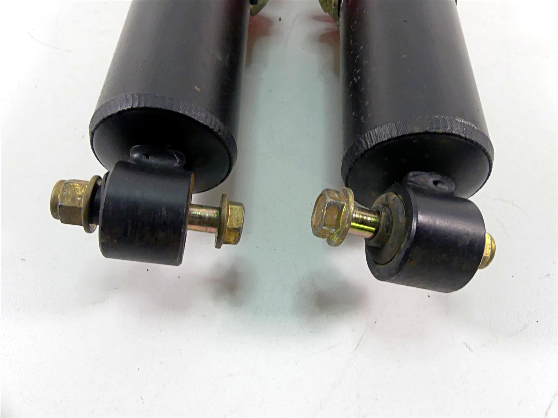 2018 Can Am Commander 1000R XT Straight Front Suspension Shock Set 706200782 {{ shop.shopifyCountryName }} - Mototech271