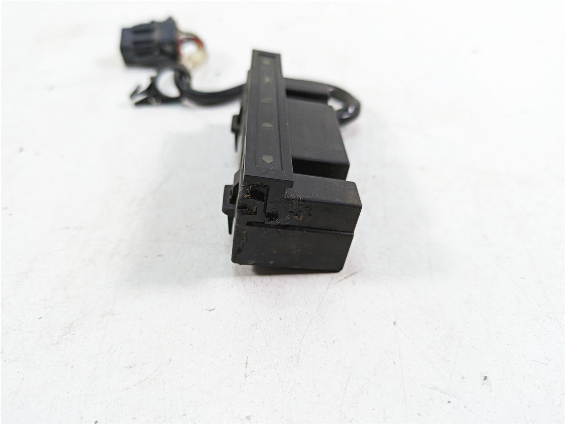 2006 Harley FLSTI Softail Heritage Instrument Indicator Lights Cluster 68113-99C {{ shop.shopifyCountryName }} - Mototech271