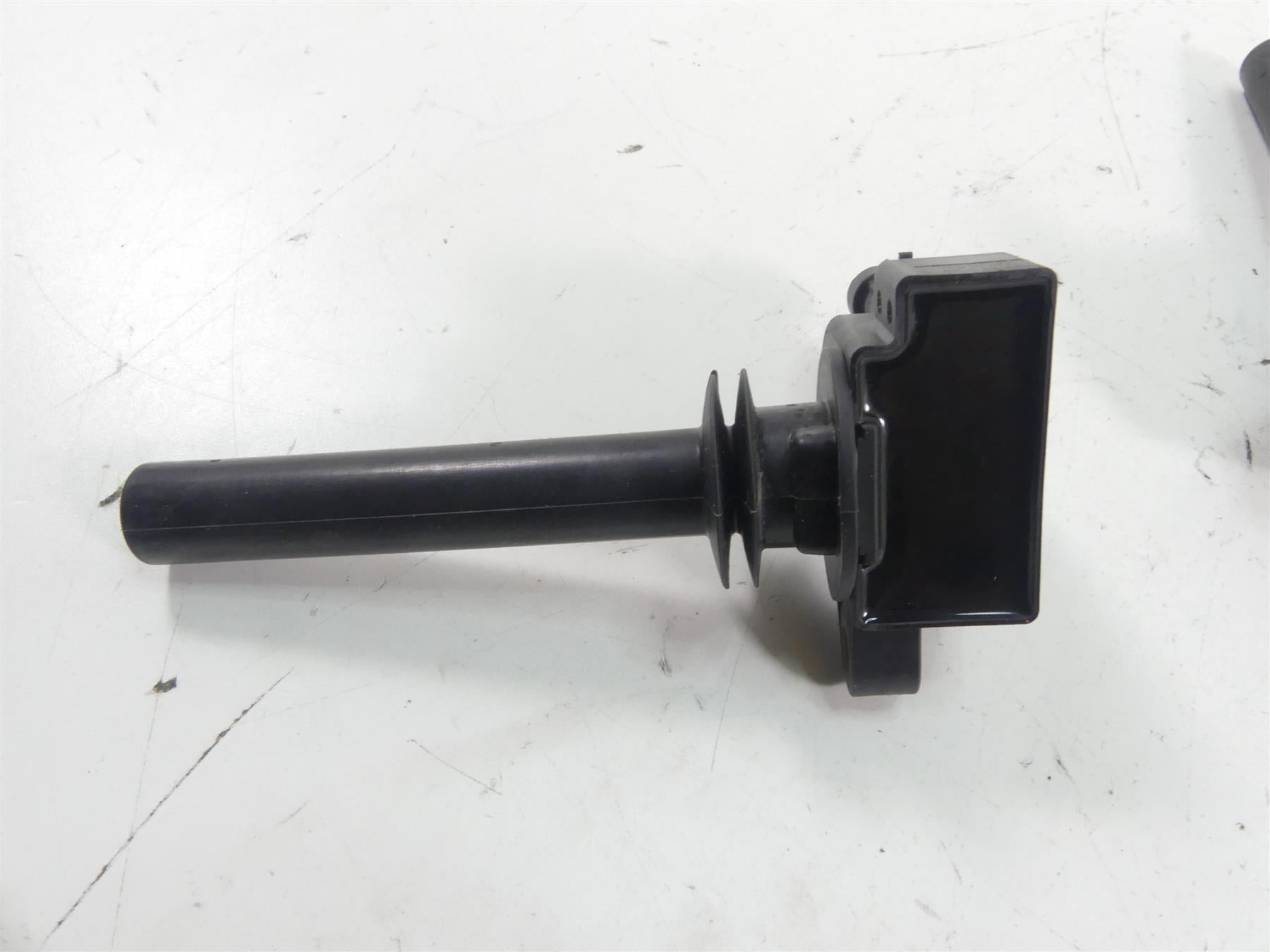 2012 Harley VRSCF Muscle Rod Ignition Coils Stick Coil Set 32477-01A {{ shop.shopifyCountryName }} - Mototech271