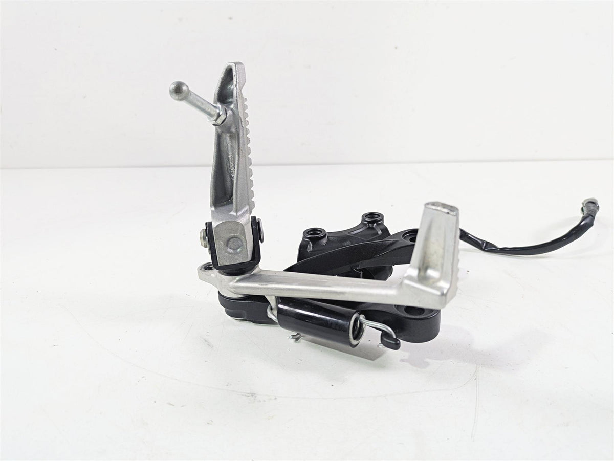 2024 Kawasaki ZX6R ZX636 Ninja Right Footpeg Brake Pedals Set 35063-0590-18R {{ shop.shopifyCountryName }} - Mototech271
