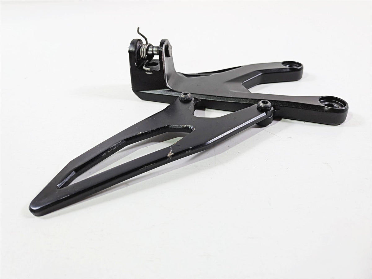 2024 Yamaha YZF R1 RN65 Front Left Rider Footpeg Mount - Read 2CR-27442-00-00 {{ shop.shopifyCountryName }} - Mototech271