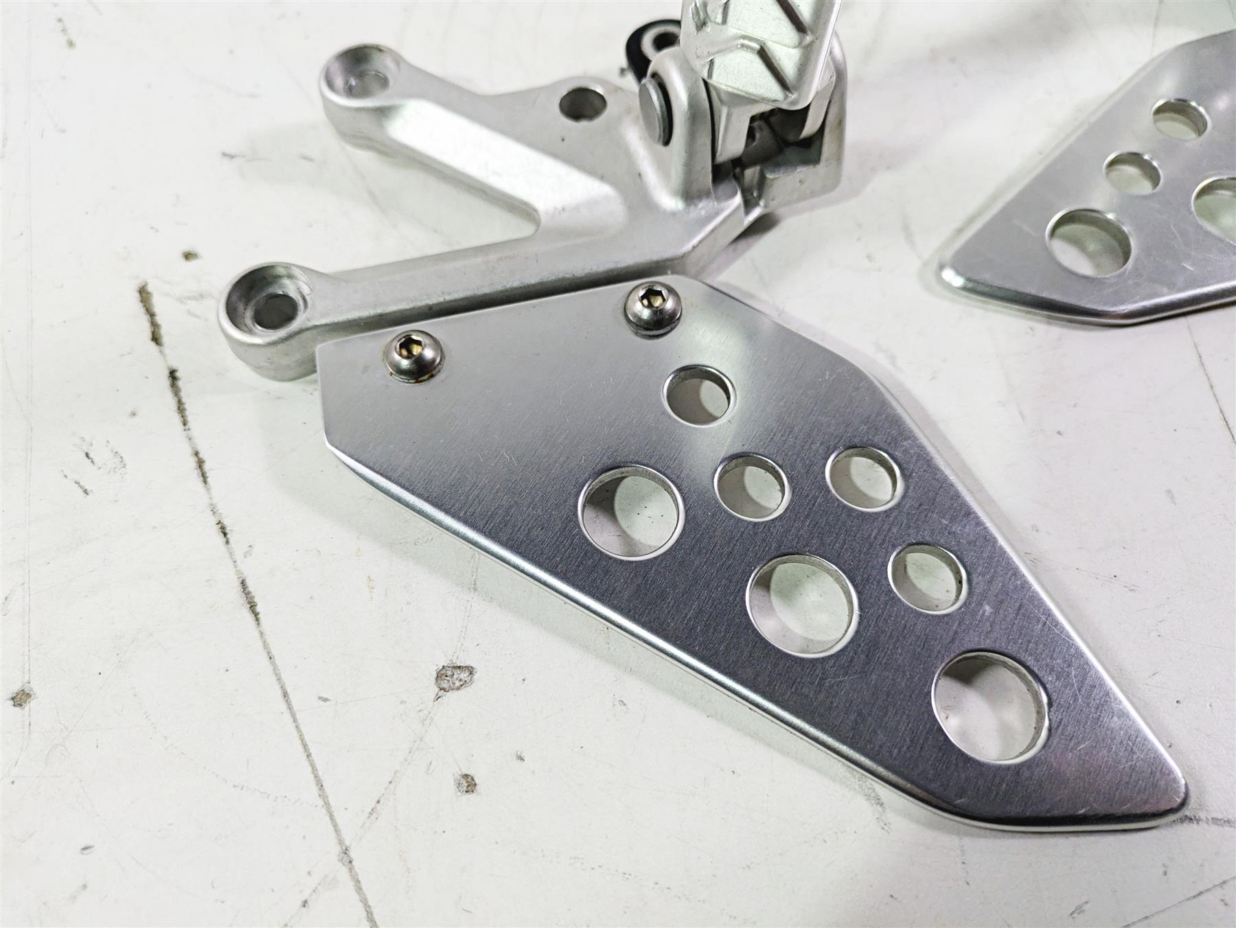 2008 Aprilia RSVR 1000 Factory Front Left Right Foot Peg Set AP8154069 AP8154070 {{ shop.shopifyCountryName }} - Mototech271