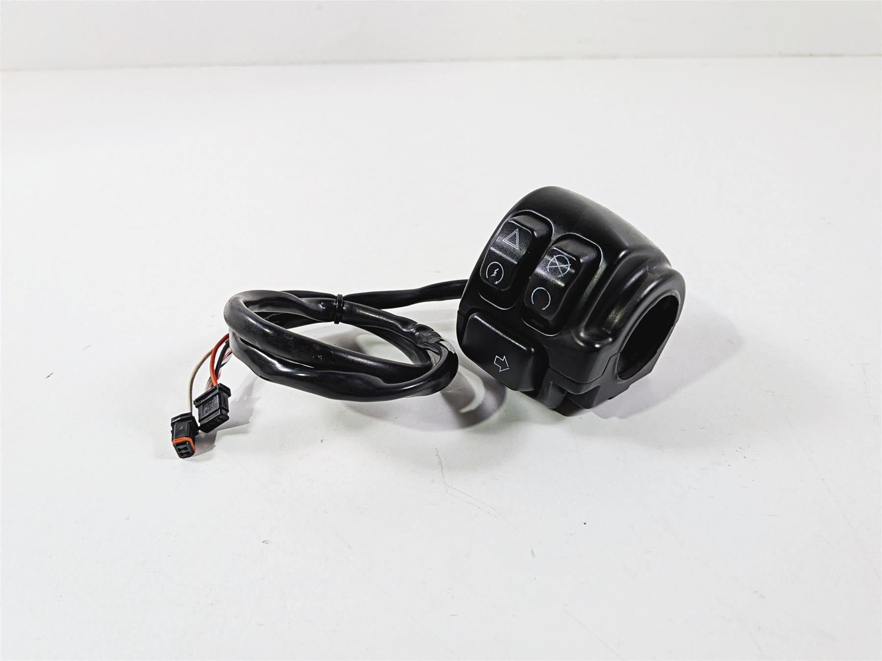2022 Harley Softail FXLRST Low Rider Right Hand Control Switch -Read 71500462A {{ shop.shopifyCountryName }} - Mototech271
