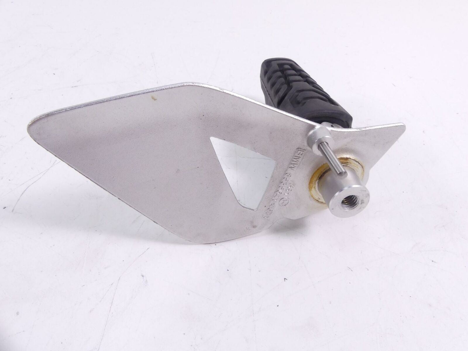 2014 BMW R1200 RT RTW K52 Front Left Rider Footpeg 46718535641/ 46718560383 {{ shop.shopifyCountryName }} - Mototech271