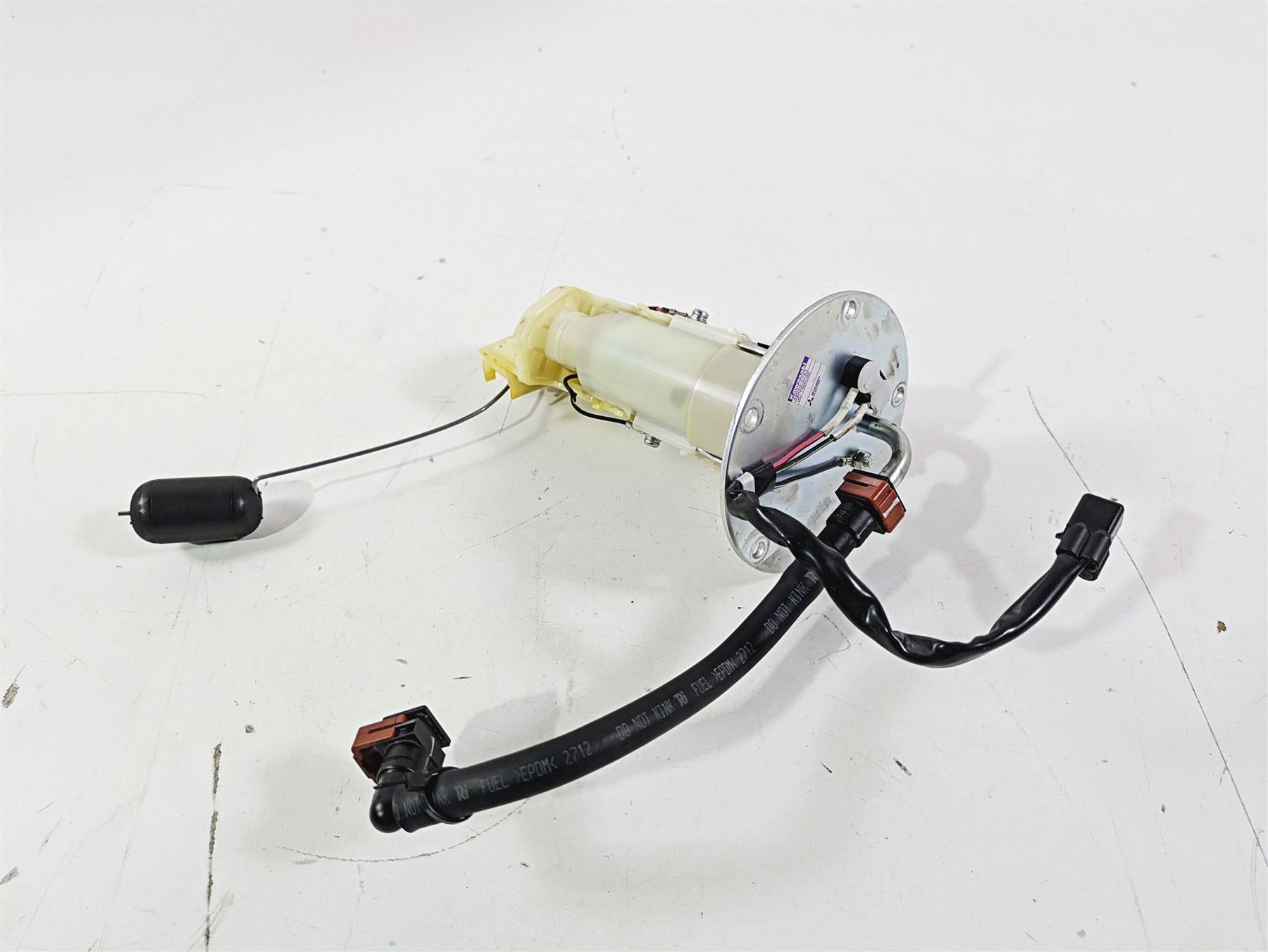 2023 Kawasaki EX400 Ninja Fuel Gas Petrol Pump - For Parts - Read 49040-0763 {{ shop.shopifyCountryName }} - Mototech271