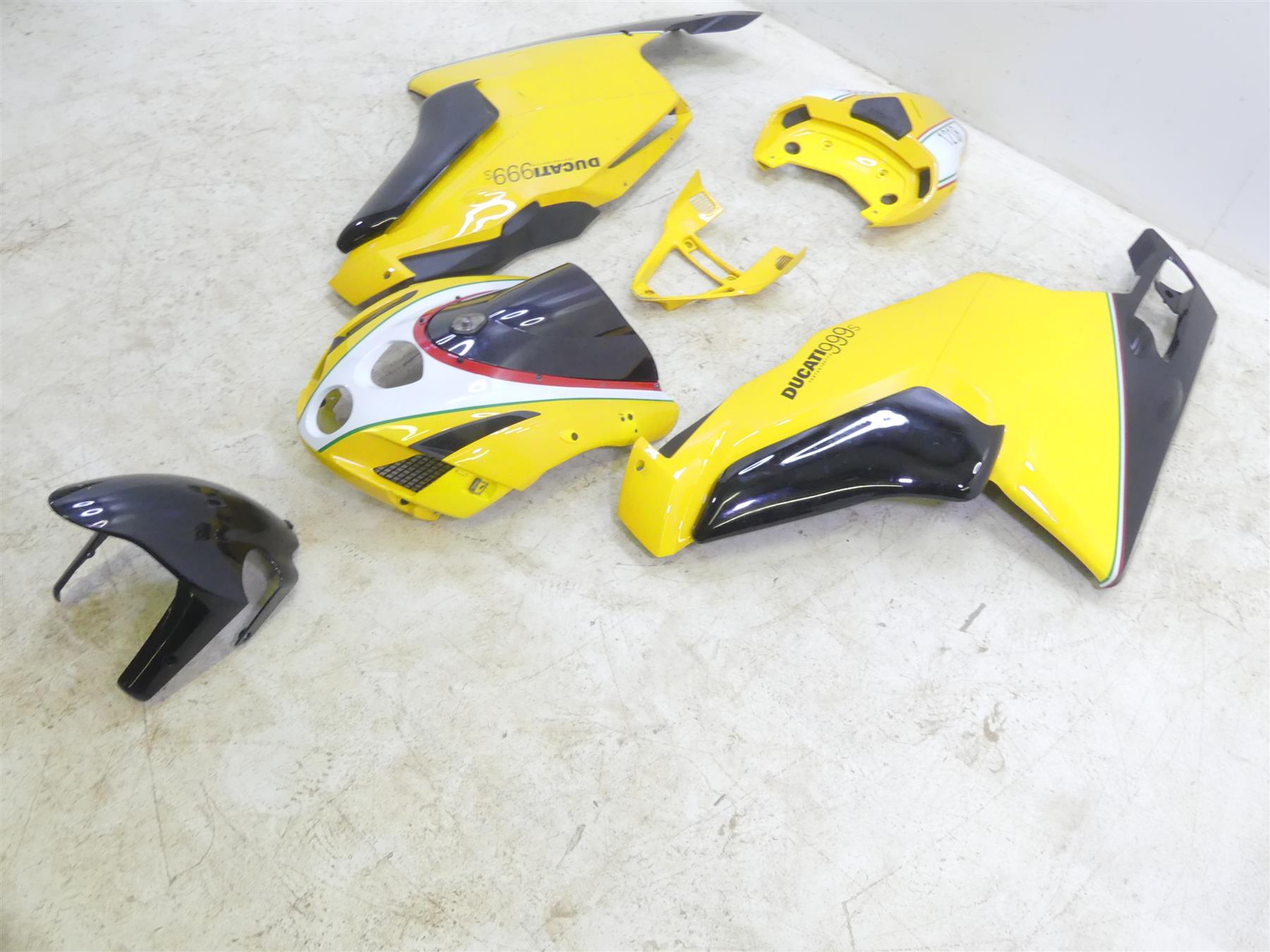 2004 Ducati 999 SBK Aftermarket Yellow Nose Tail Side Fairing Cover Cowl Set Kit {{ shop.shopifyCountryName }} - Mototech271