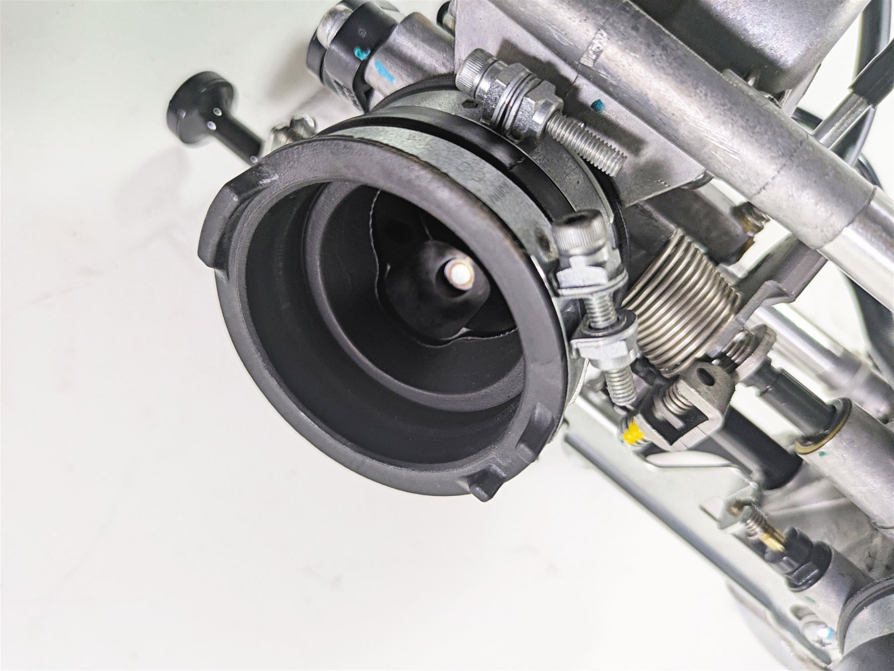 2013 Triumph Bonneville Keihin Throttle Body Fuel Injection T1245560 {{ shop.shopifyCountryName }} - Mototech271