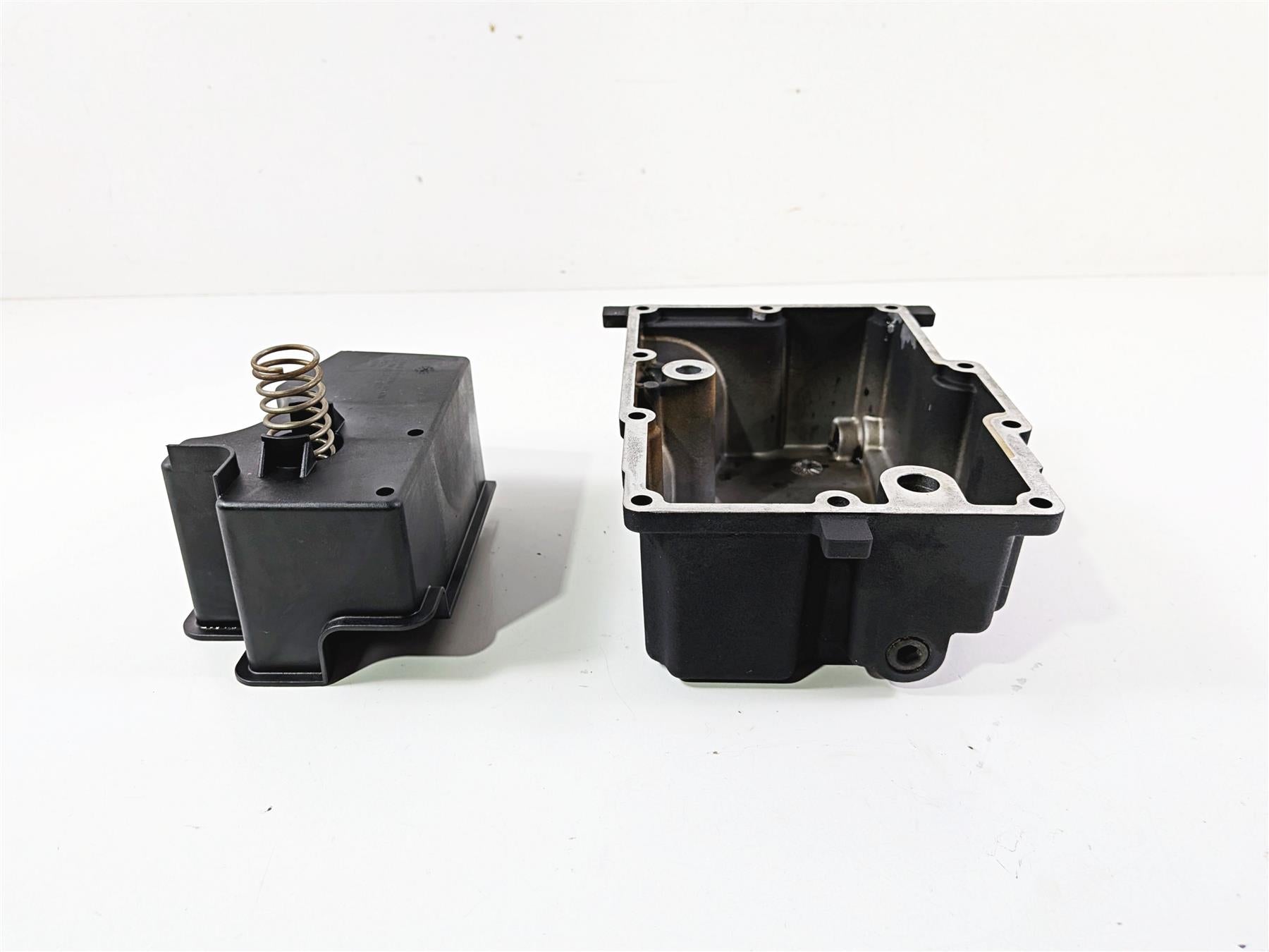 2007 Harley Dyna FXDB Street Bob Transmission Oil Pan & Baffle Set 26071-02 {{ shop.shopifyCountryName }} - Mototech271