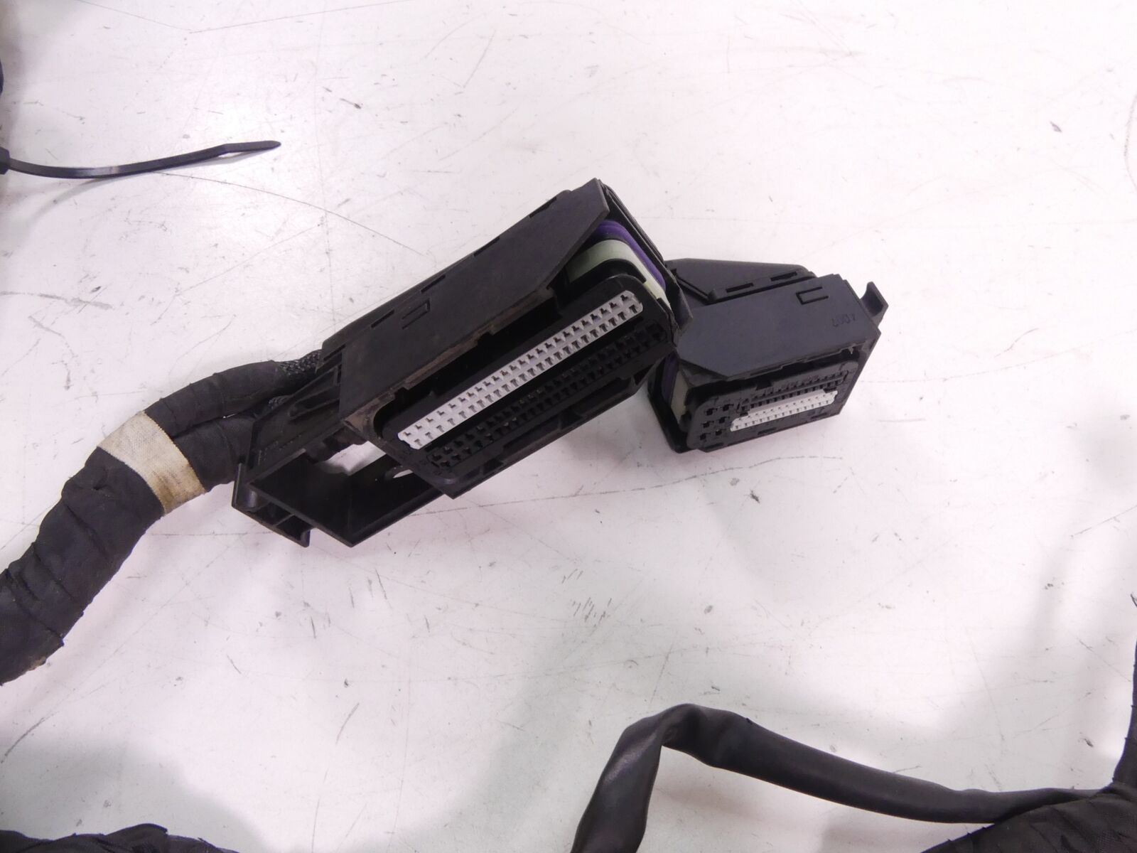 2008 BMW R1200RT K26 Main & Engine Wiring Harness 61117711006 {{ shop.shopifyCountryName }} - Mototech271