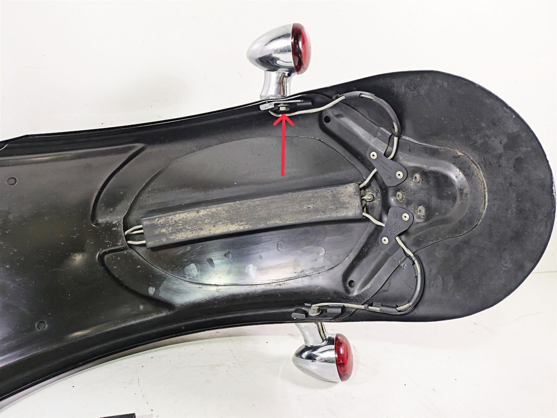 2009 Harley FXCWC Softail Rocker Rear Fender Vivid Black - Read 60132-08A {{ shop.shopifyCountryName }} - Mototech271