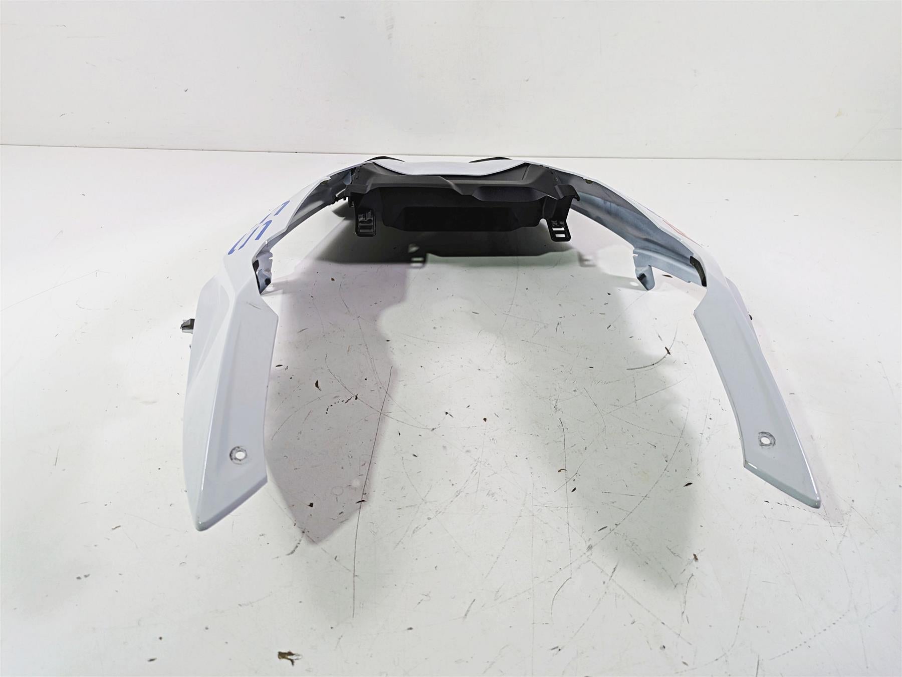 2018 BMW R1200GS GSW K50 Front Upper Fender 46618560646 {{ shop.shopifyCountryName }} - Mototech271