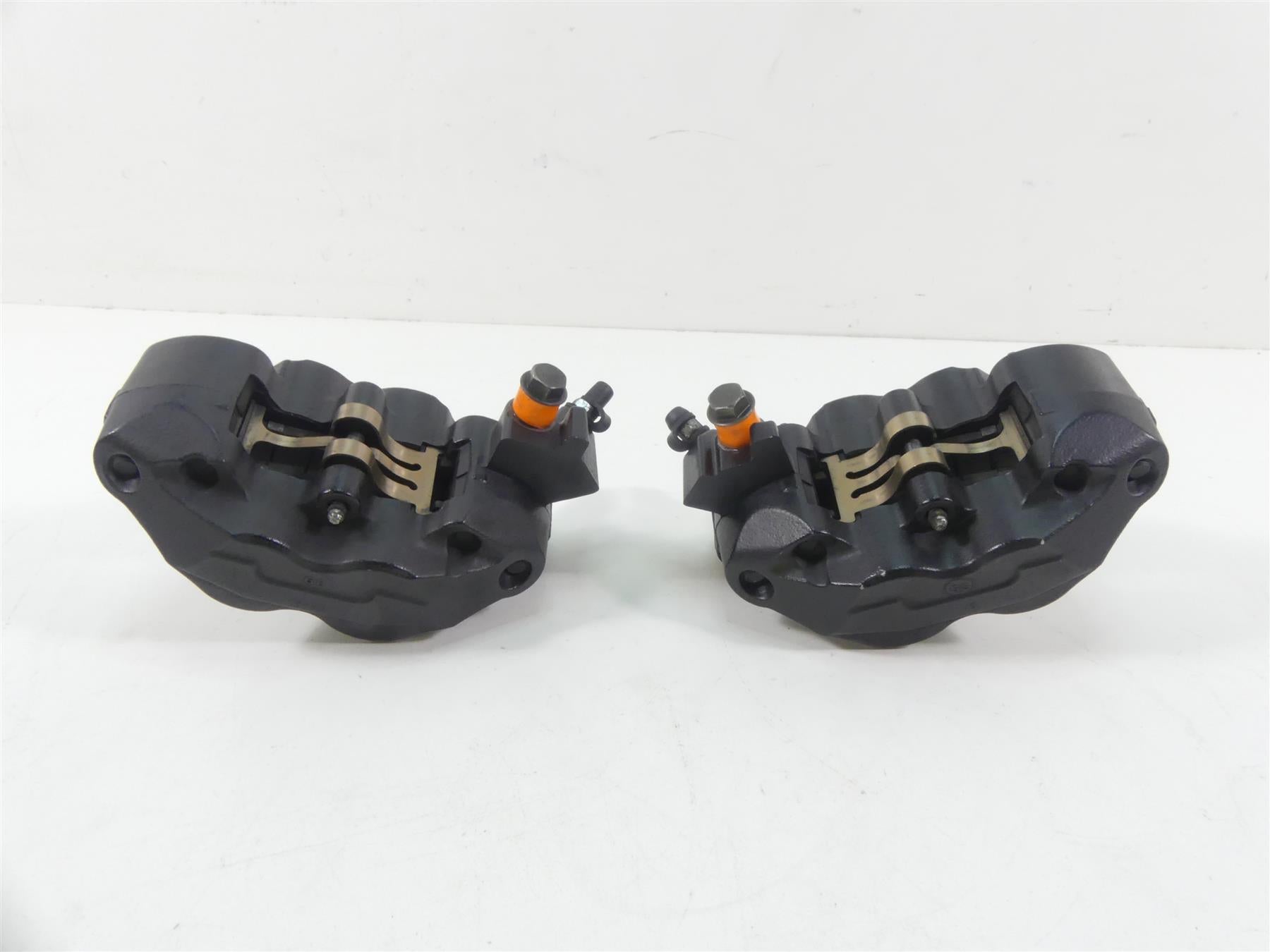 2016 Indian Chieftain Dark Horse Front Brake Caliper Set 1912390 1912391 {{ shop.shopifyCountryName }} - Mototech271