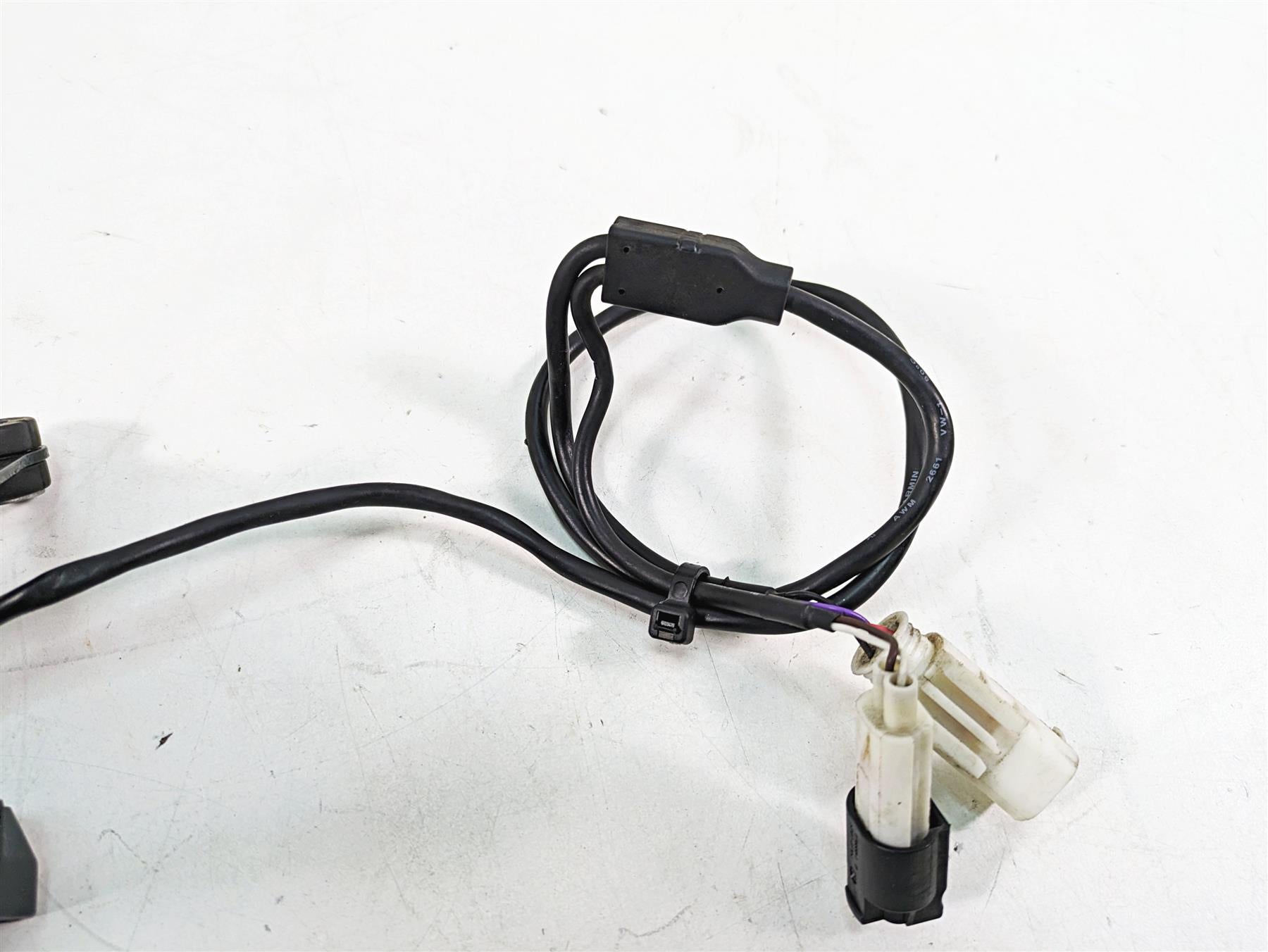 BMW Motorrad BMW 2016 R-Models K5x R 1200 RS (0A05, 0A15) 77_0975   Navigator VI without Mount Cradle 77528544463 - USB-Connection cable >