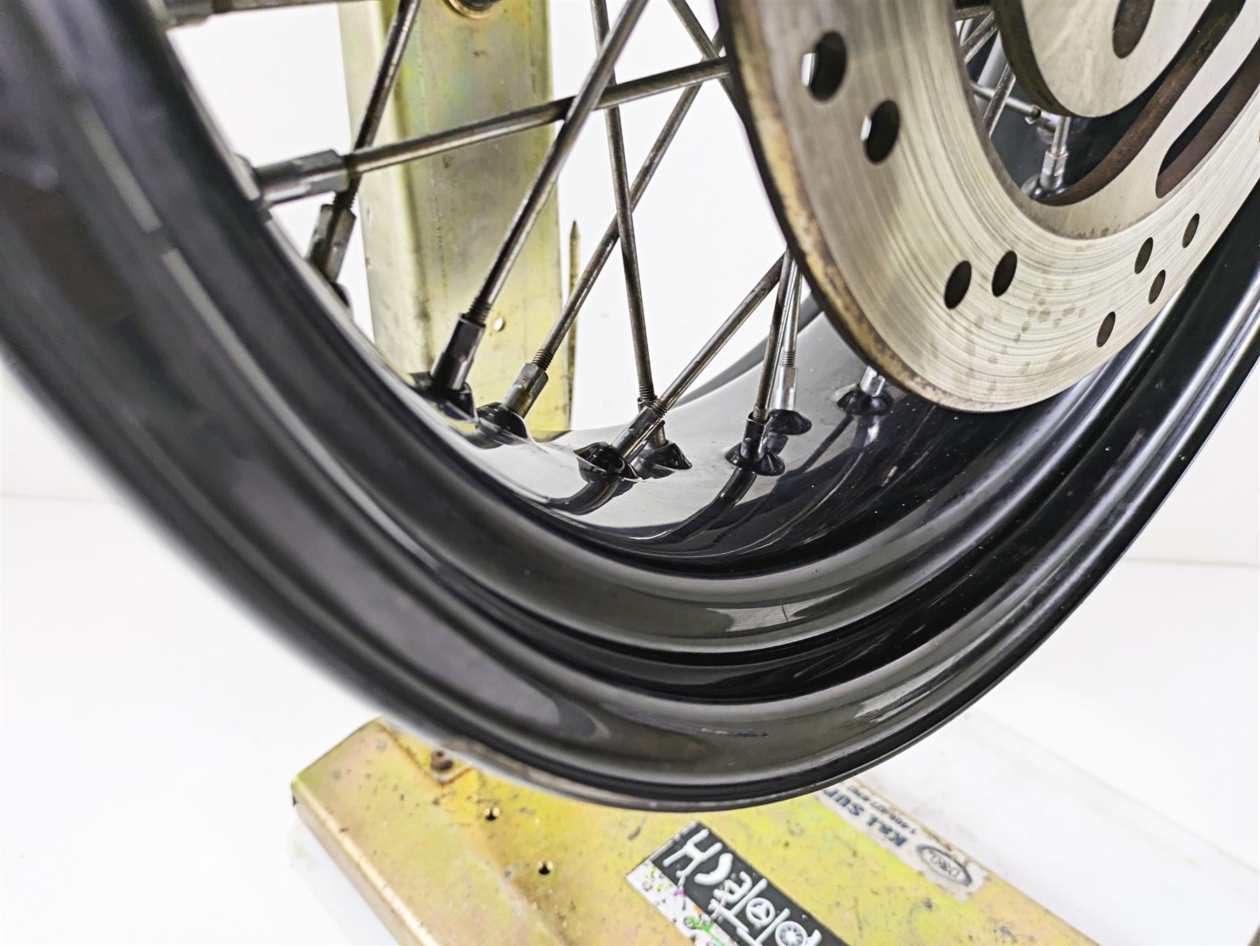 2009 Harley FLSTSB Cross Bones 17x6 Rear Wheel Rim - Read 44936-08 {{ shop.shopifyCountryName }} - Mototech271