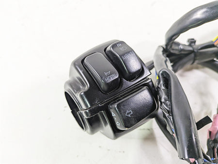2011 Harley FXDC Dyna Super Glide Left Hand Control Switch Horn Lights 71682-06A {{ shop.shopifyCountryName }} - Mototech271