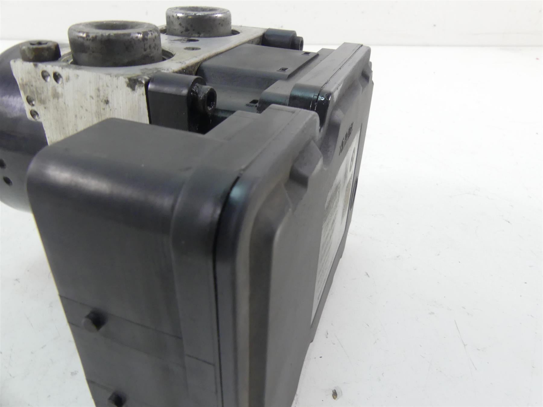 2012 BMW R1200 GS K255 Adventure Abs Brake Pump Pressure Unit Module 34517715109 {{ shop.shopifyCountryName }} - Mototech271
