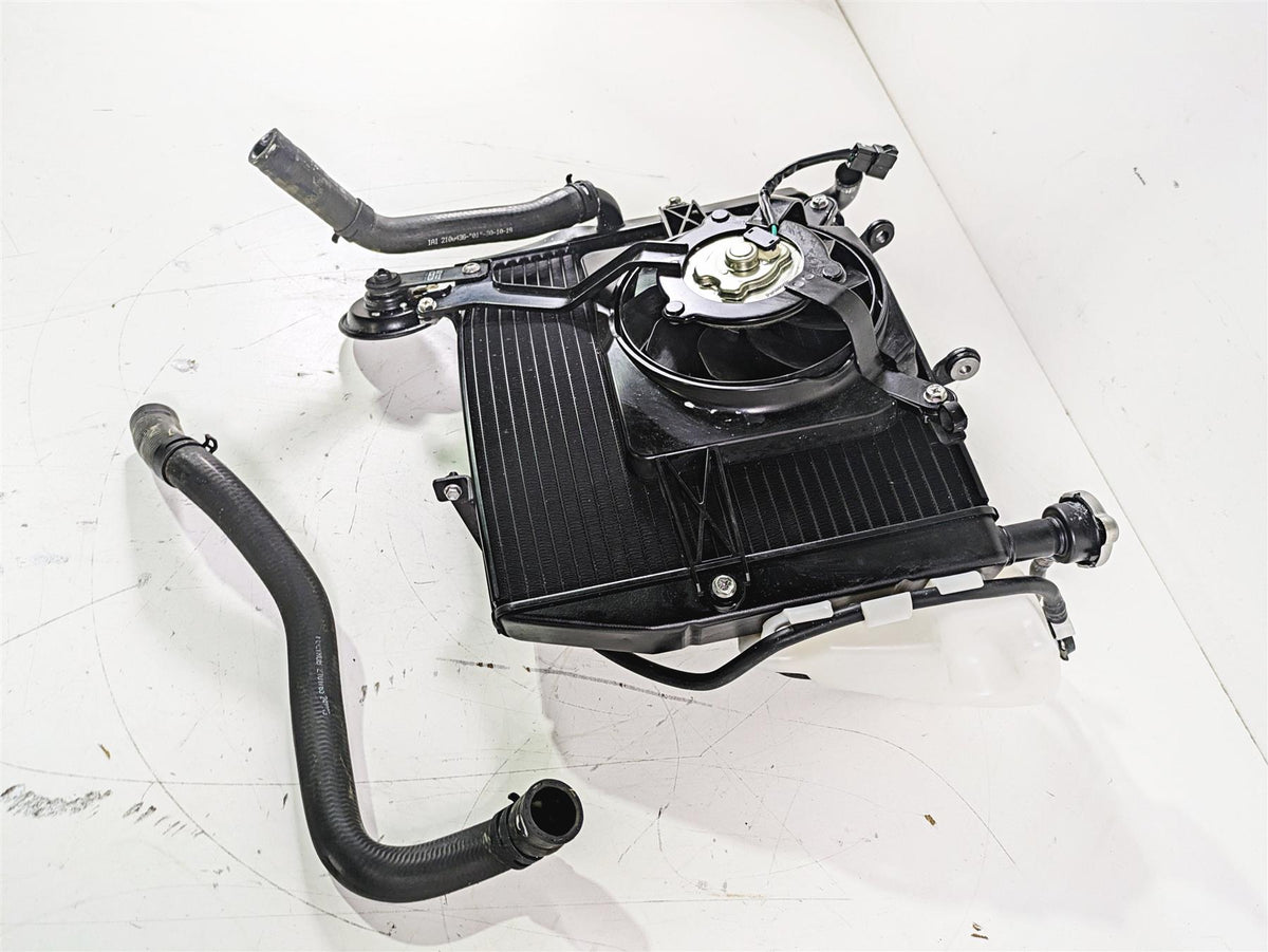 2020 Triumph Daytona 765 Moto2 Radiator Fan Reservoir Set T2100445 {{ shop.shopifyCountryName }} - Mototech271