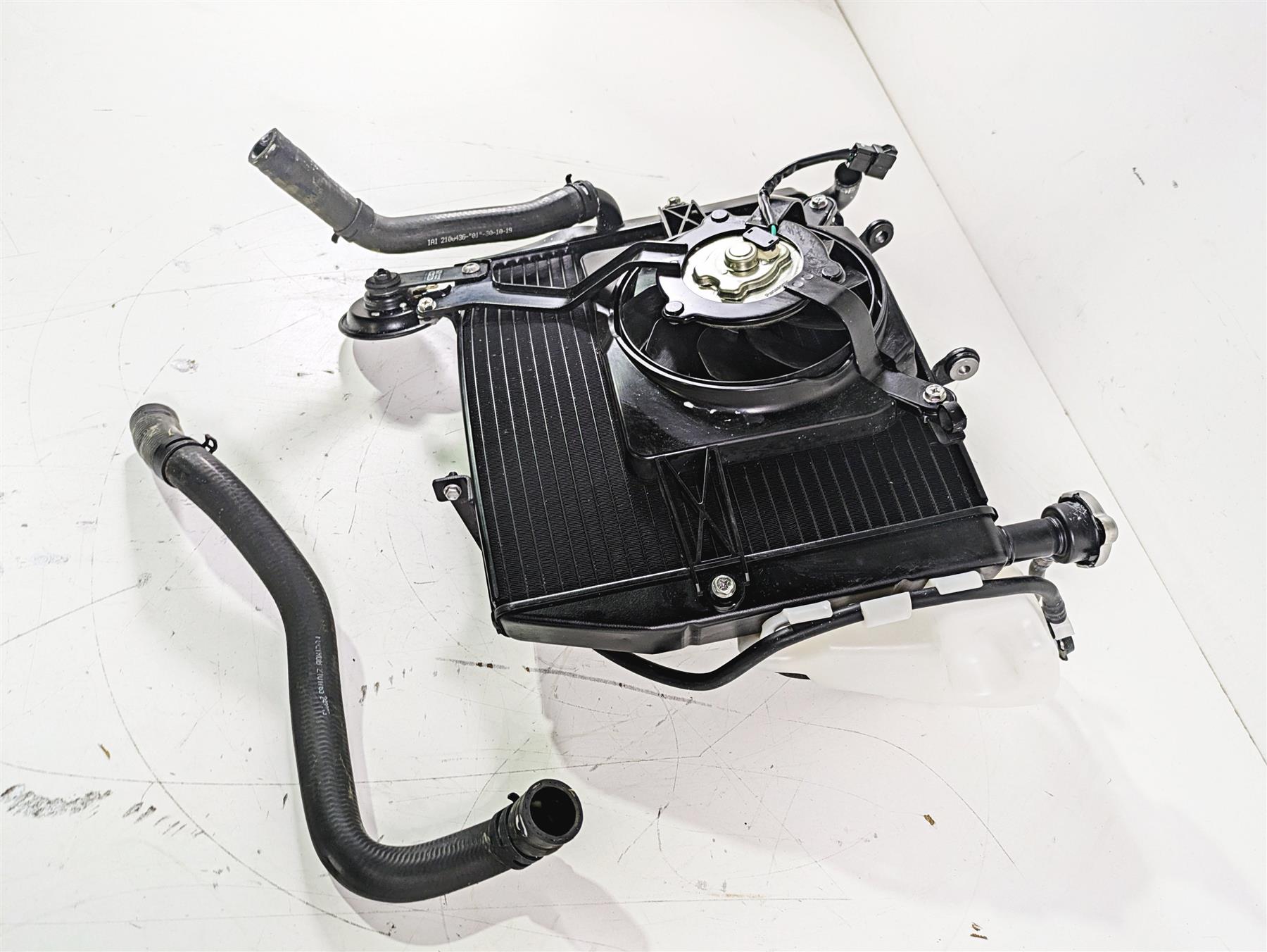 2020 Triumph Daytona 765 Moto2 Radiator Fan Reservoir Set T2100445 {{ shop.shopifyCountryName }} - Mototech271