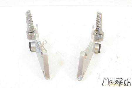 2005 Kawasaki ZZR1200 ZX1200 Rear Footpeg Peg Rest Set 35063-1219-458 {{ shop.shopifyCountryName }} - Mototech271