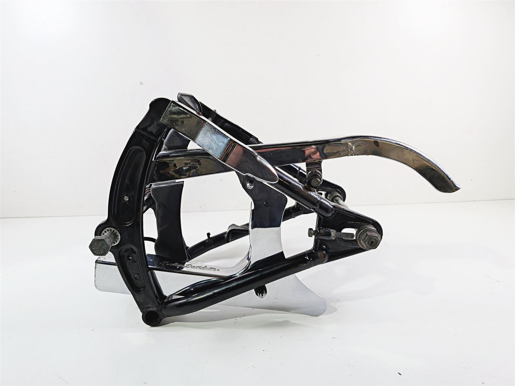 1996 Harley FLSTC Softail Heritage Rear Swingarm Swin Arm & Axle 47573-89B {{ shop.shopifyCountryName }} - Mototech271